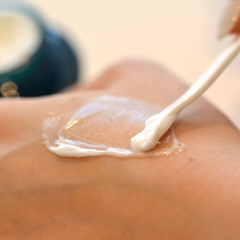 米肌（MAIHADA）「肌潤改善アイクリーム」|アイケア|