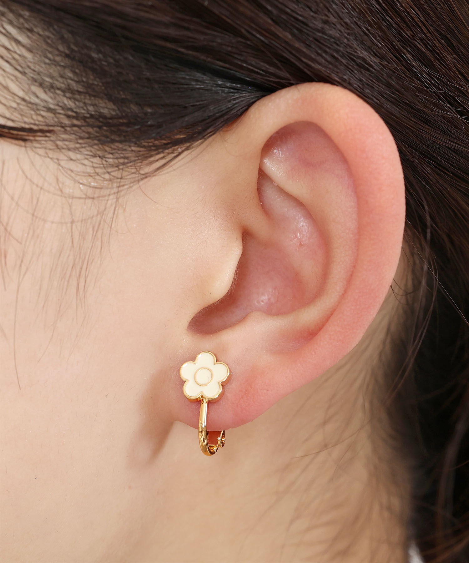 MARY QUANT「ミニデイジーエポ イヤリング」|イヤリング|ホワイト