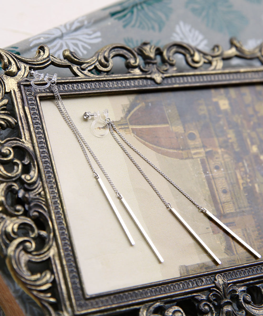 colleca la「ノンホール・ストーンとロングチェーンのイヤリング」|イヤリング|シルバー