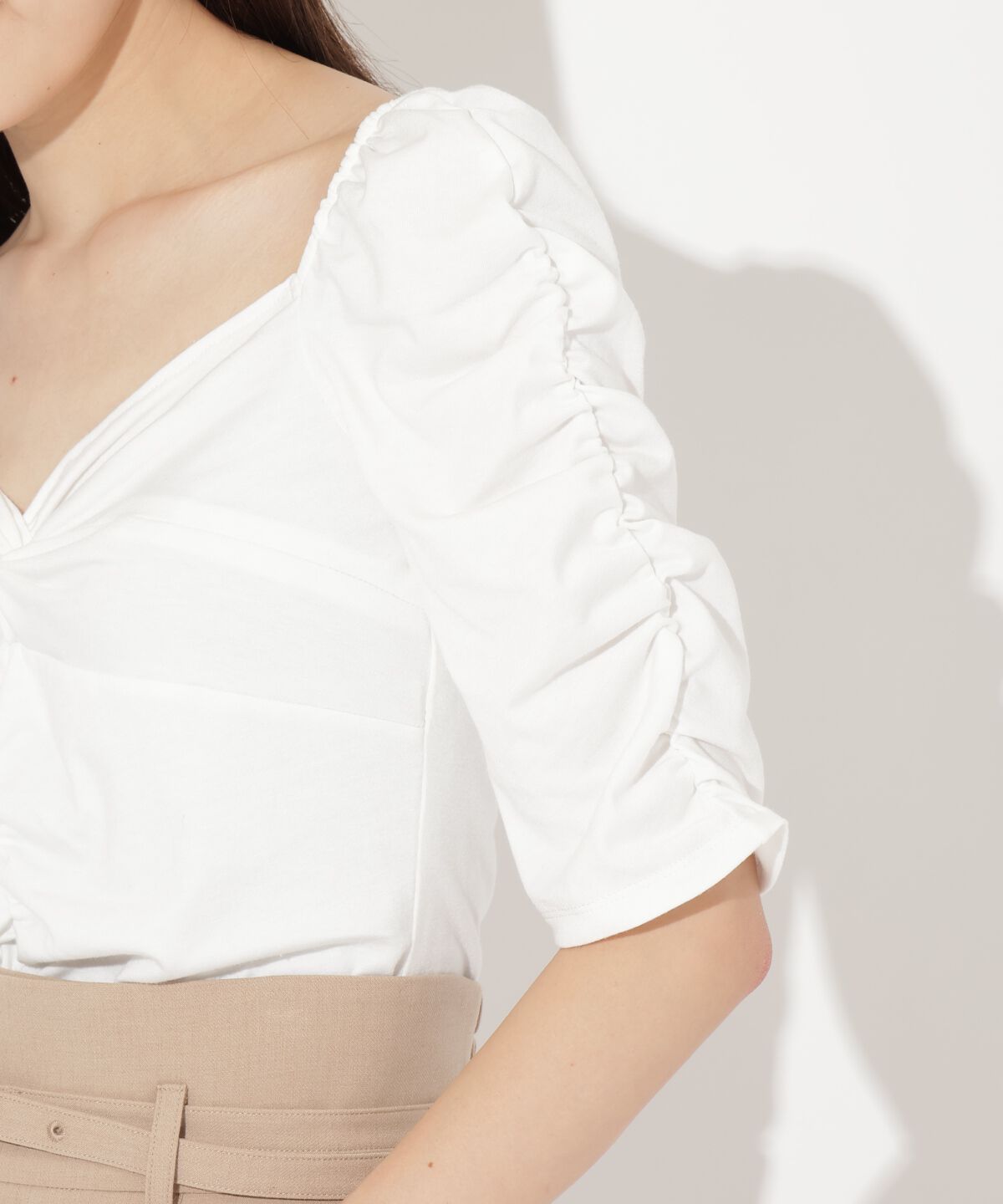 アンドクチュール「フロントクロスギャザーTシャツ」|Tシャツ・カットソー|