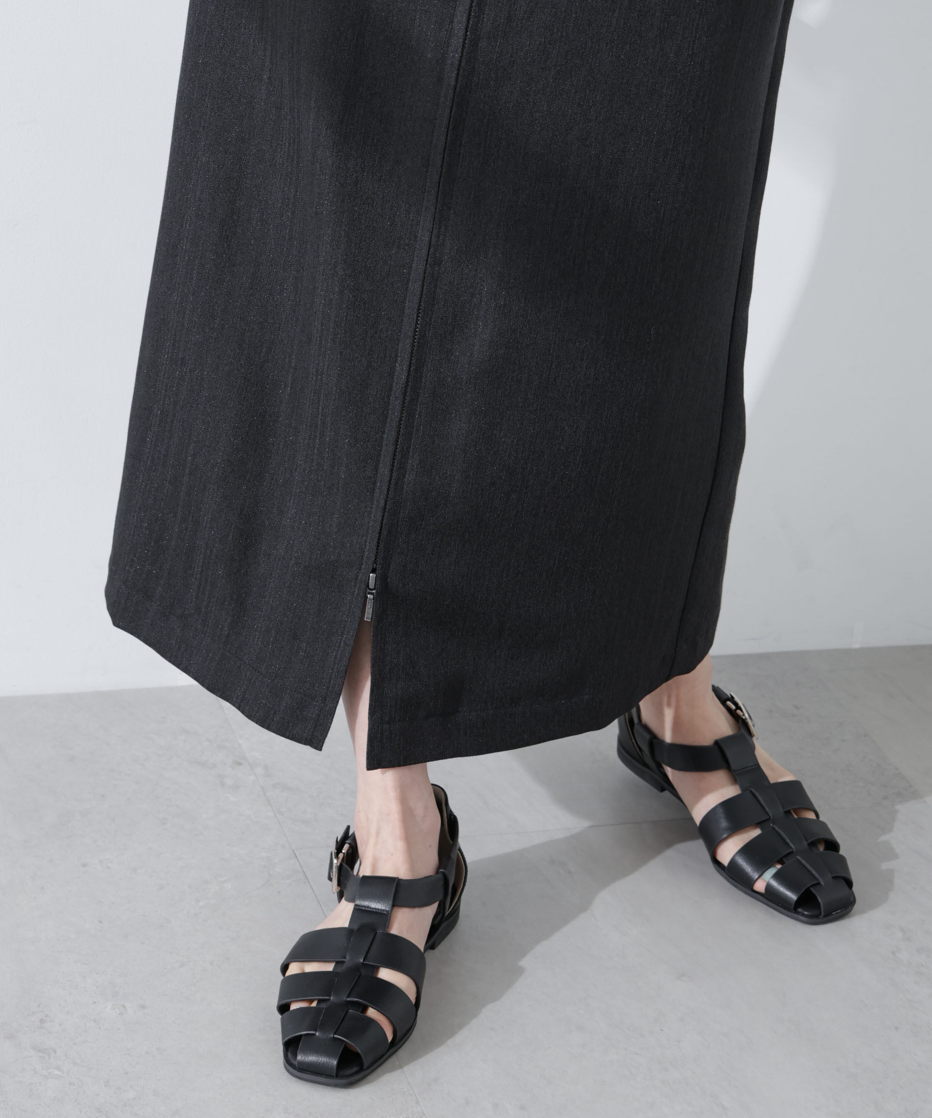 nano･universe「メタリックフロントZIPスリットタイトスカート」|スカート|