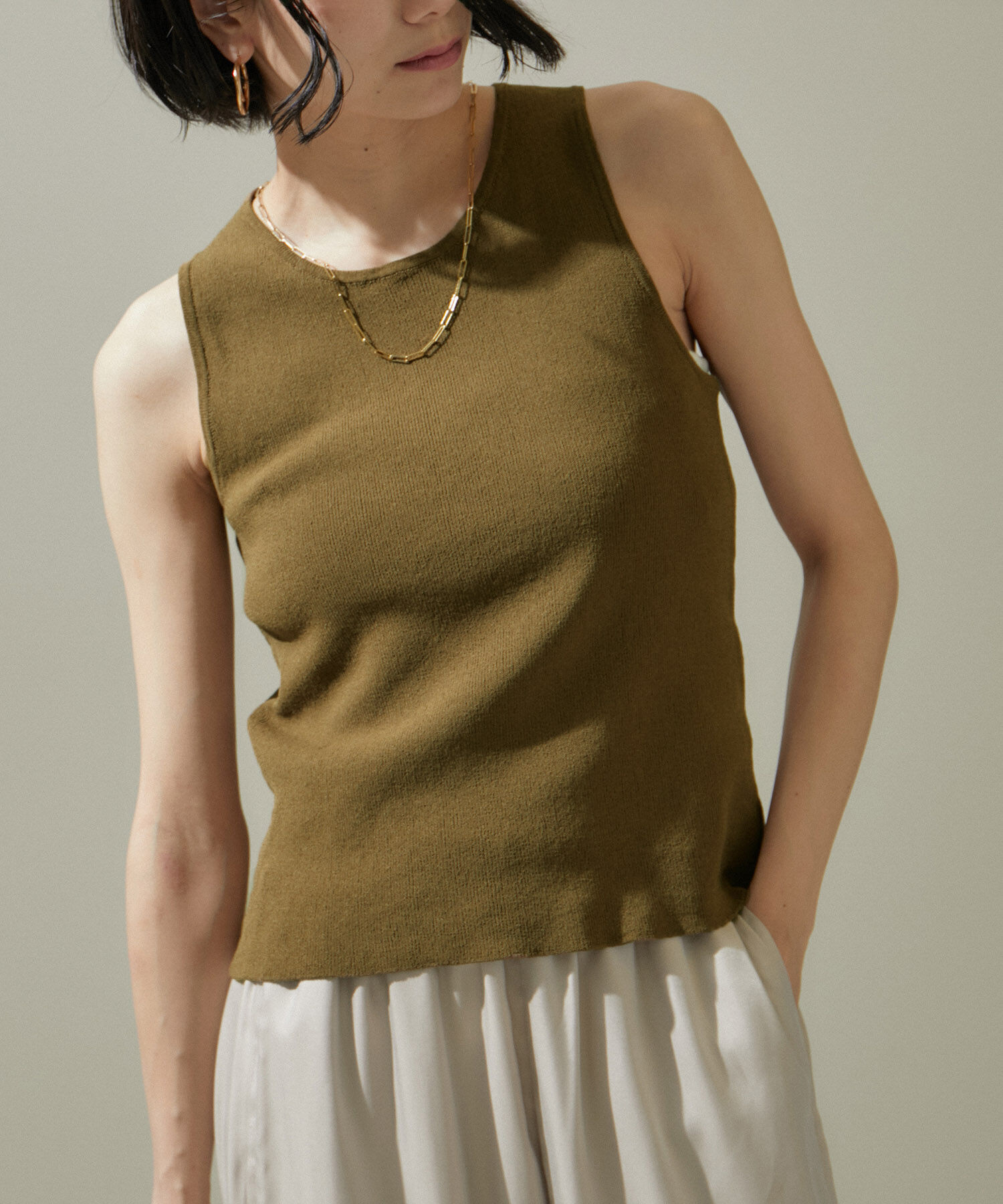 SALON adam et rope'「ドライシアーニットタンクトップ【アンサンブル対応】」|タンクトップ|オリーブ(37)