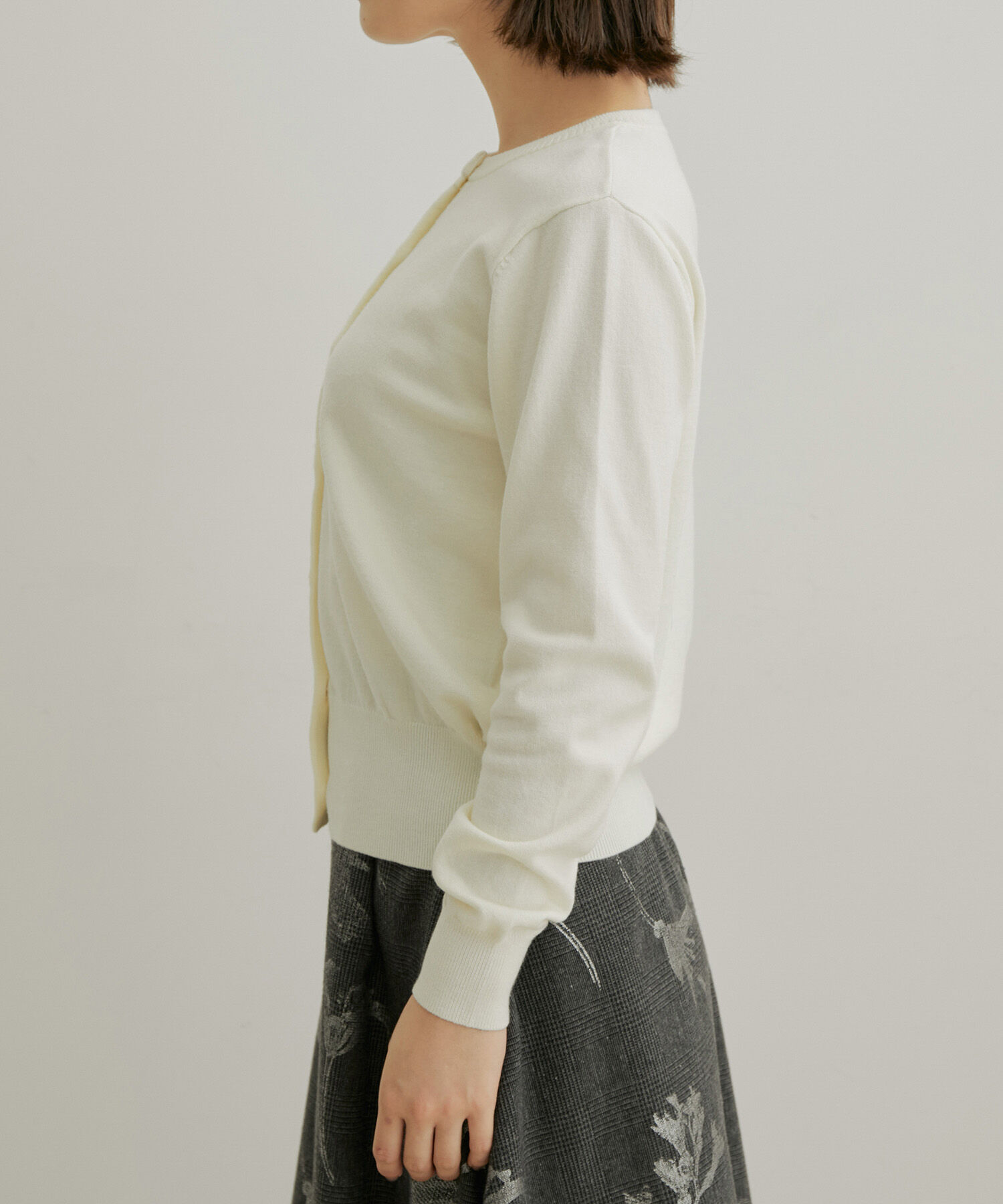 VIS「【洗える・吸湿発熱・静電防止】色々釦クルーネックカーディガン【ECO THERMO WALKER(R)】」|カーディガン|