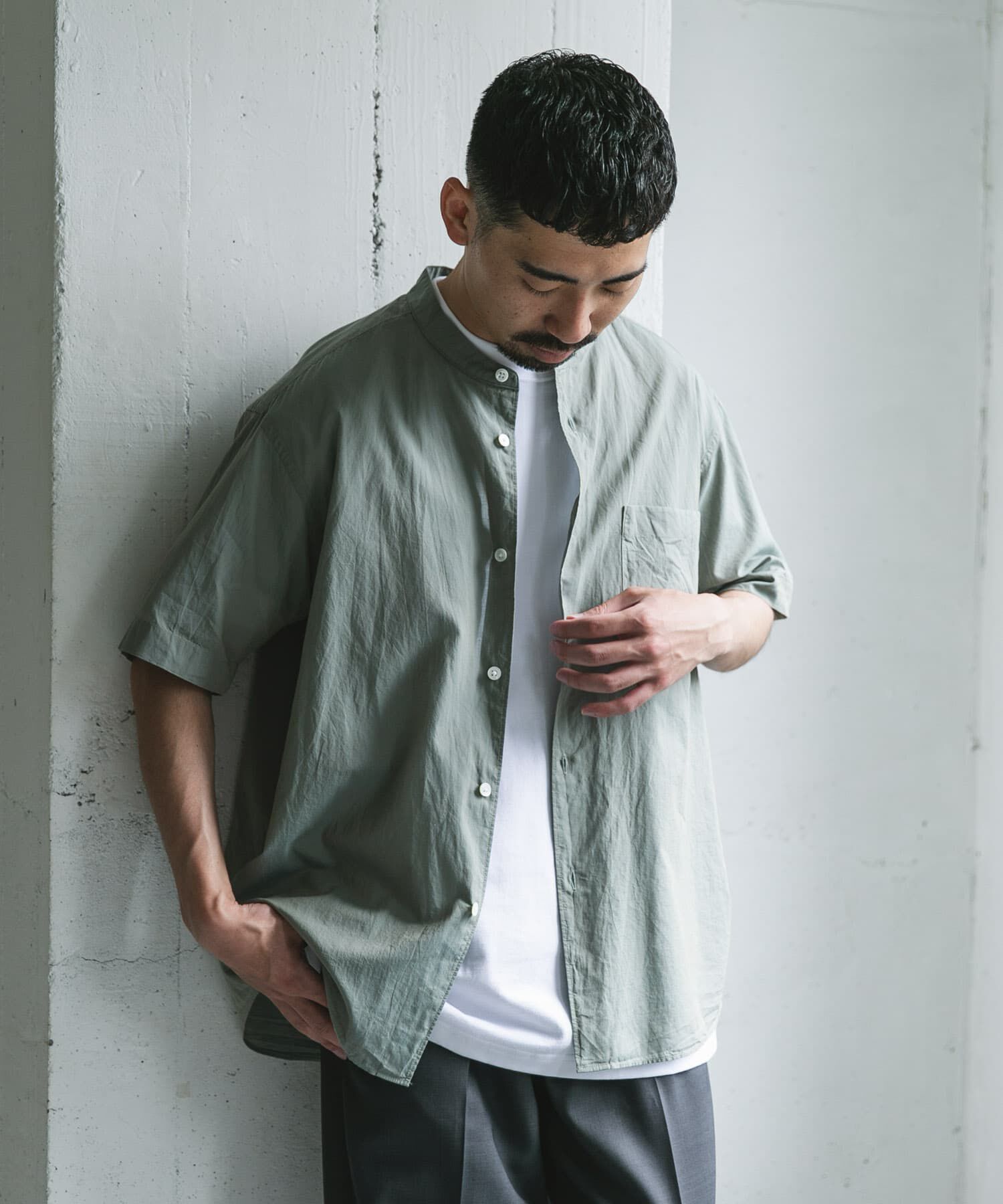 URBAN RESEARCH DOORS「玉虫シャンブレー バンドカラーシャツ」|シャツ・ブラウス|