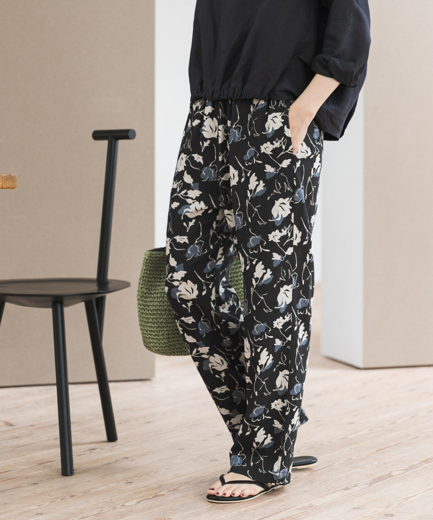 URBAN RESEARCH DOORS「『WEB限定』リネンリヨセルプリントイージーパンツ」|その他|ブラック