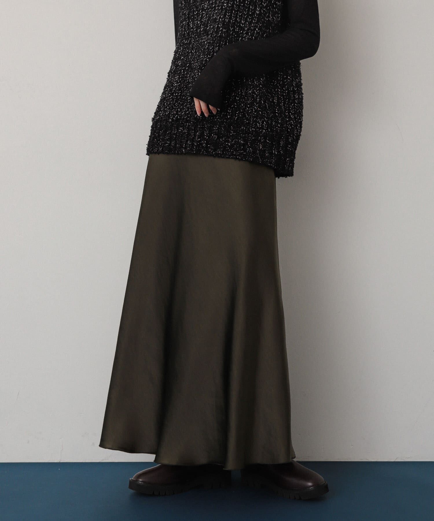 SENSE OF PLACE by URBAN RESEARCH「『WEB/一部店舗限定サイズ』ナローサテンスカート」|スカート|