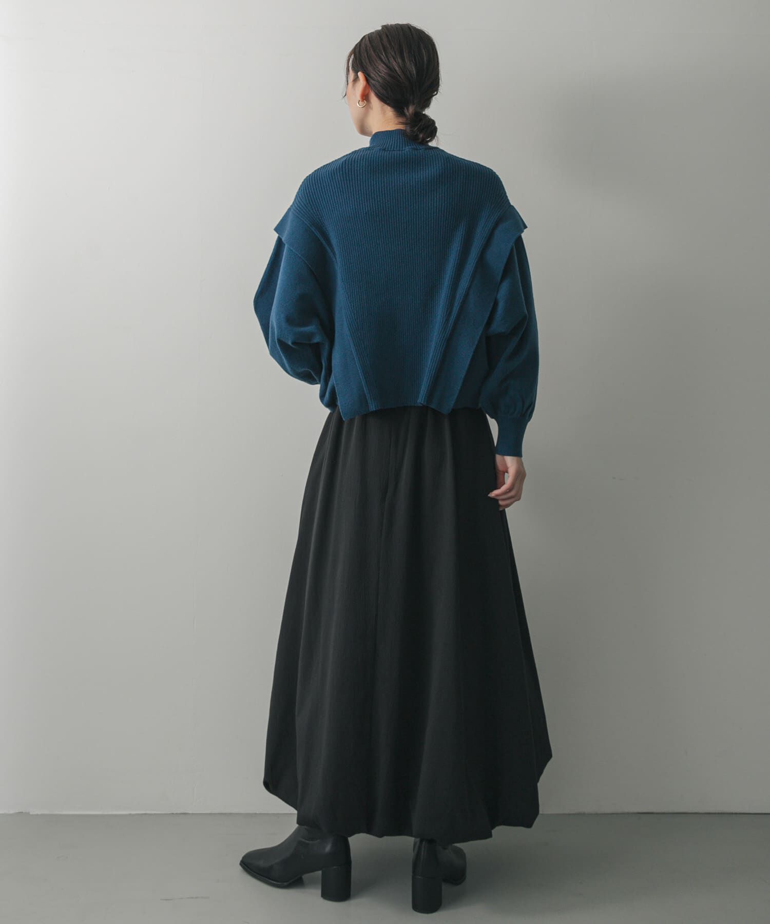 SENSE OF PLACE by URBAN RESEARCH「『一部WEB限定カラー』ストレッチショルダータックセーター」|ニット・セーター|