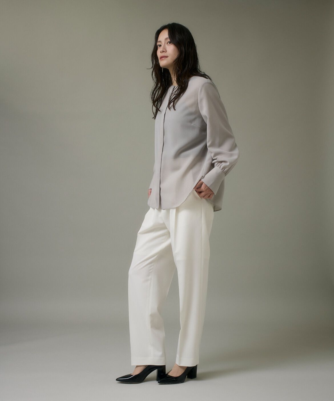 DAY by DAY it&rsquo;s international「シアーノーカラーブラウス」|シャツ・ブラウス|