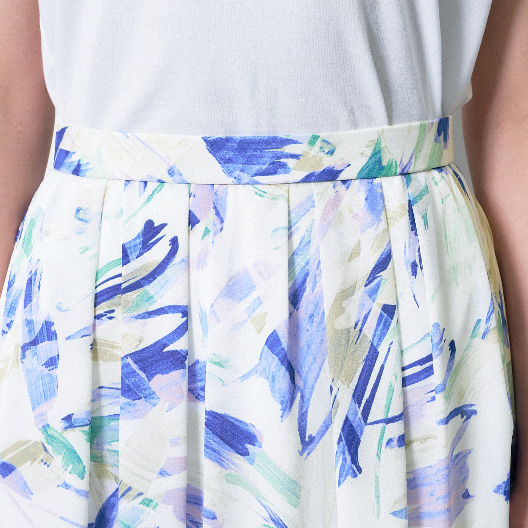 INDIVI「【洗える】リーフ柄タックフレアスカート」|スカート|