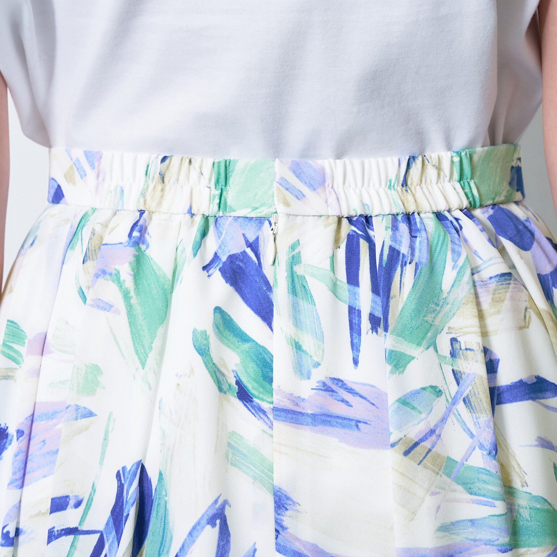 INDIVI「【洗える】リーフ柄タックフレアスカート」|スカート|