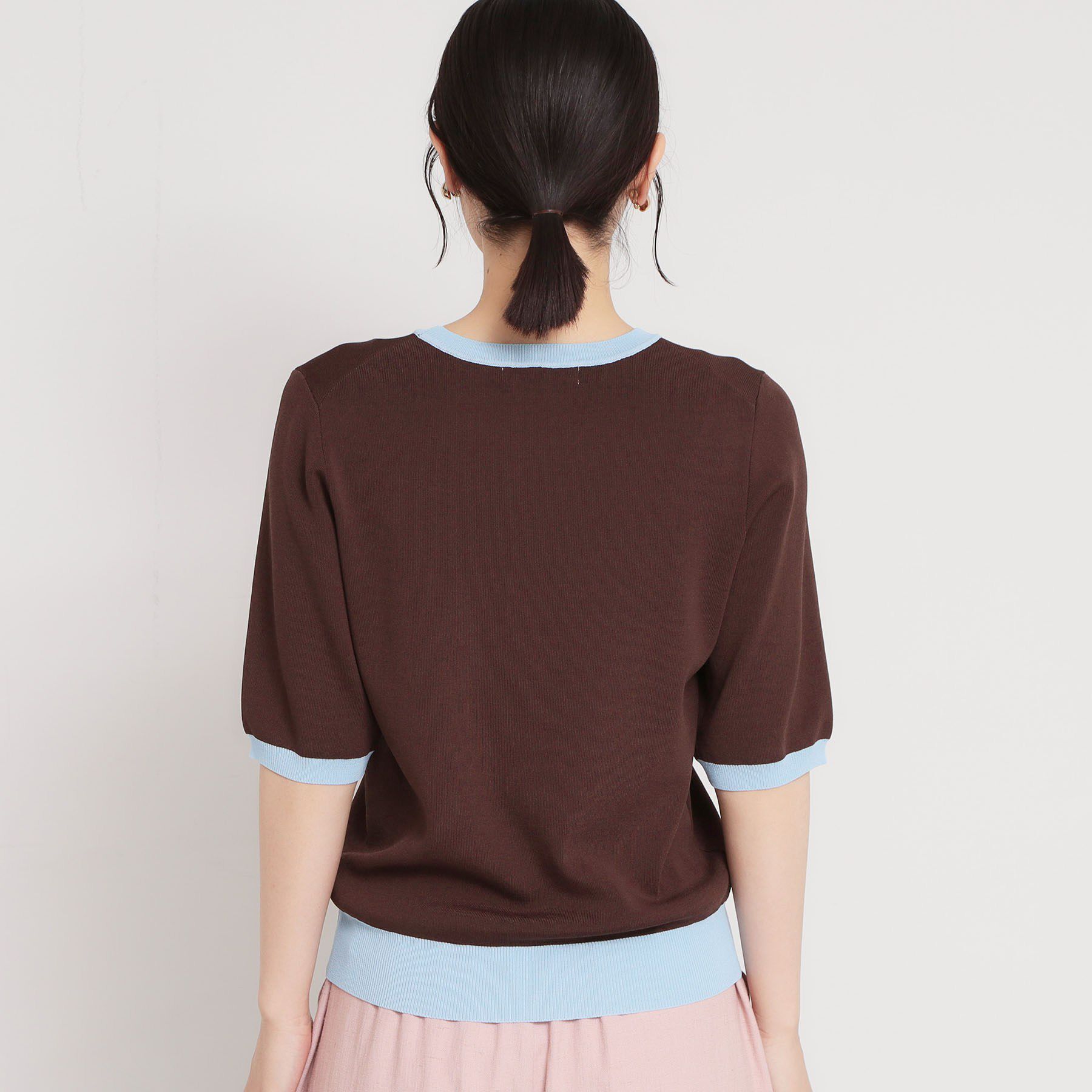 THE SHOP TK「【接触冷感/洗濯機OK/毛玉になりにくい/UV】さりげないラインで品よく映える 配色5分袖トップス」|ニット・セーター|
