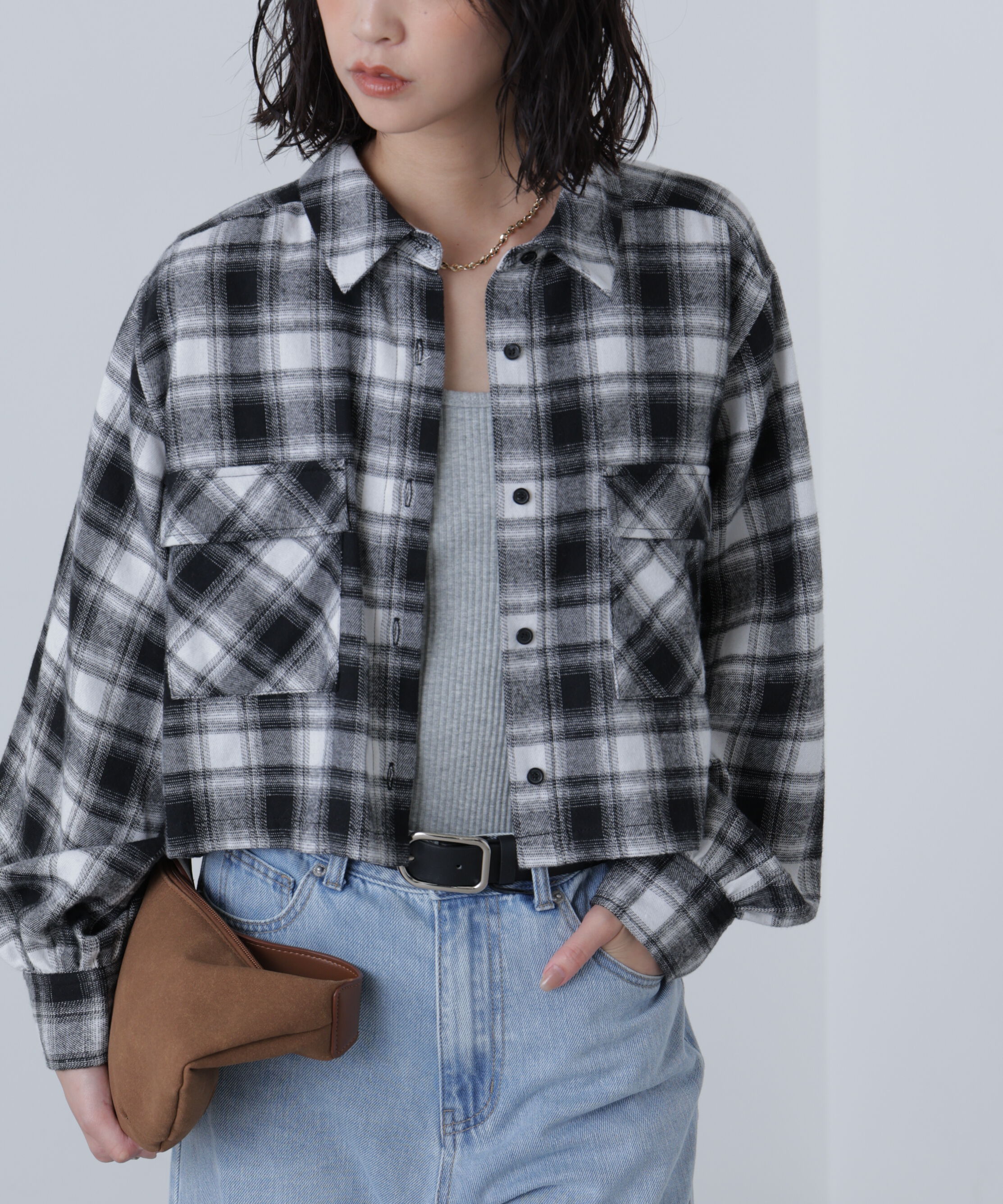  「ビッグポケットショート丈シャツ」|シャツ・ブラウス|ブラックチェ 1