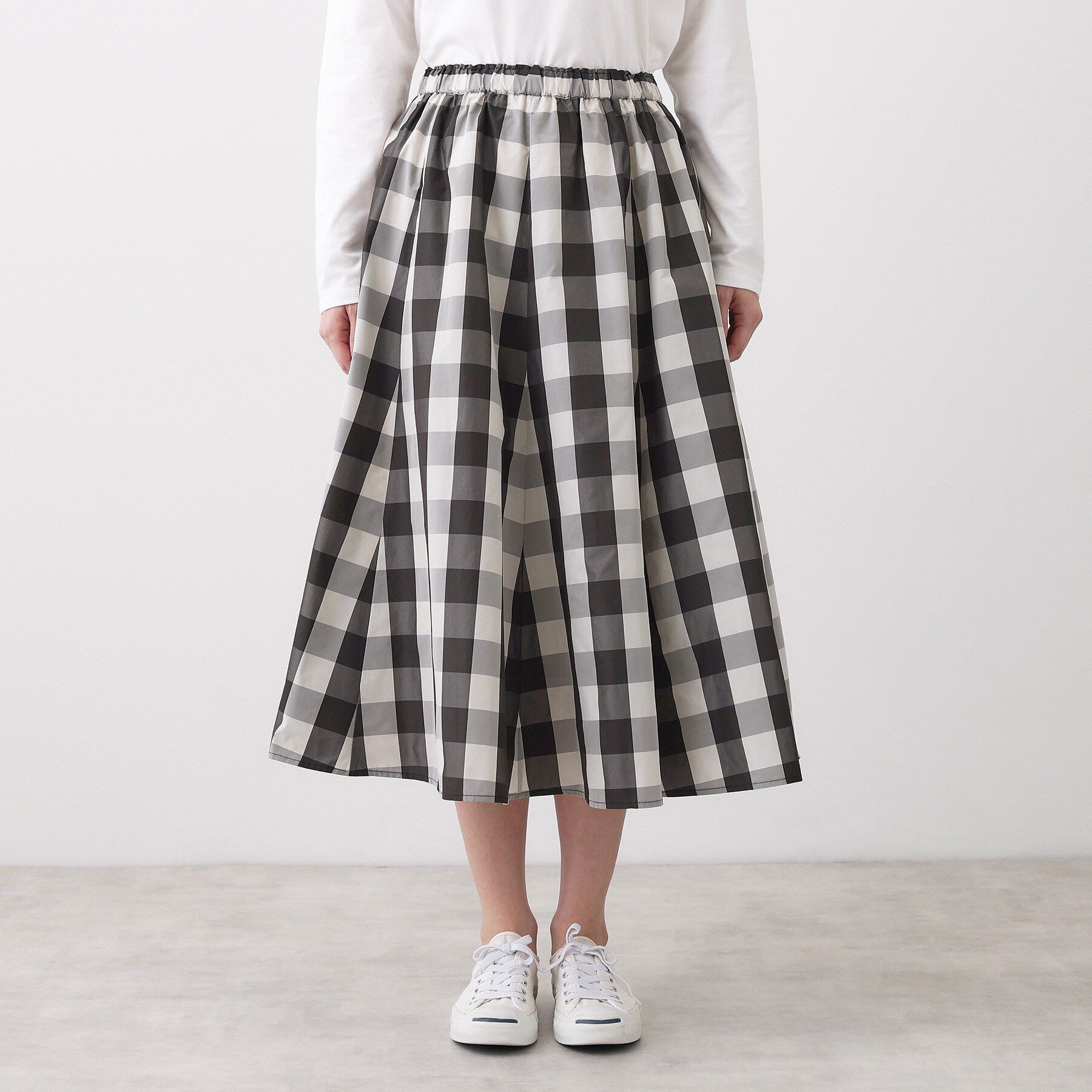 Dessin「【ウエストゴム/洗える】メモリータフタフレアスカート」|スカート|
