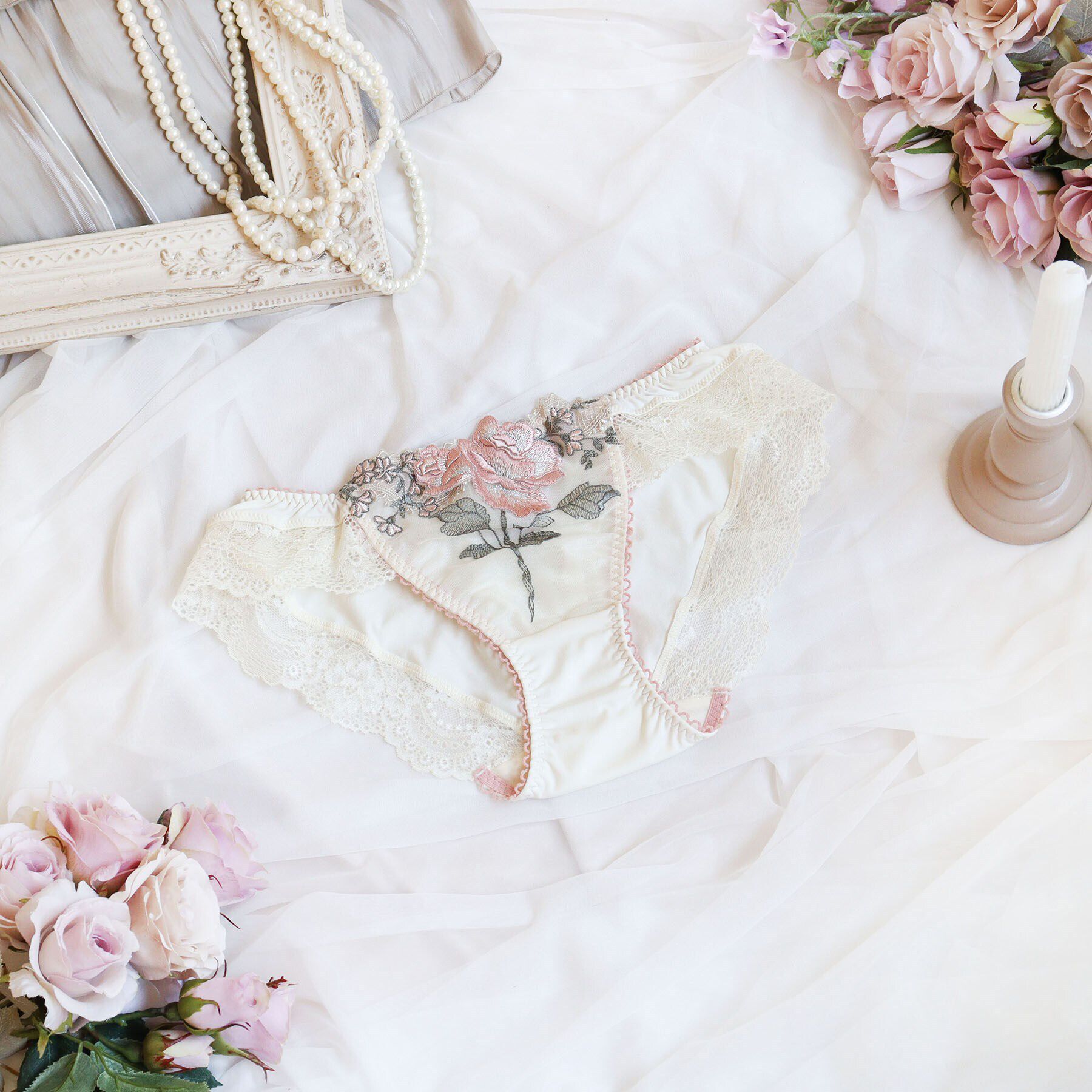 Risa Magli「フロリーナ ノーマルショーツ」|インナー|ピンク(071)