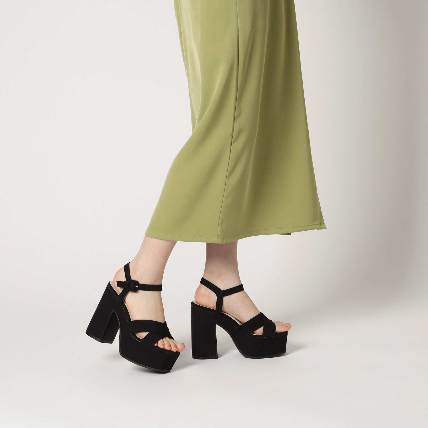 ESPERANZA「◆【ラク盛り／サンダル】リピーター続出／脚長美脚　ラク盛り厚底サンダル　24年Ver」|サンダル|