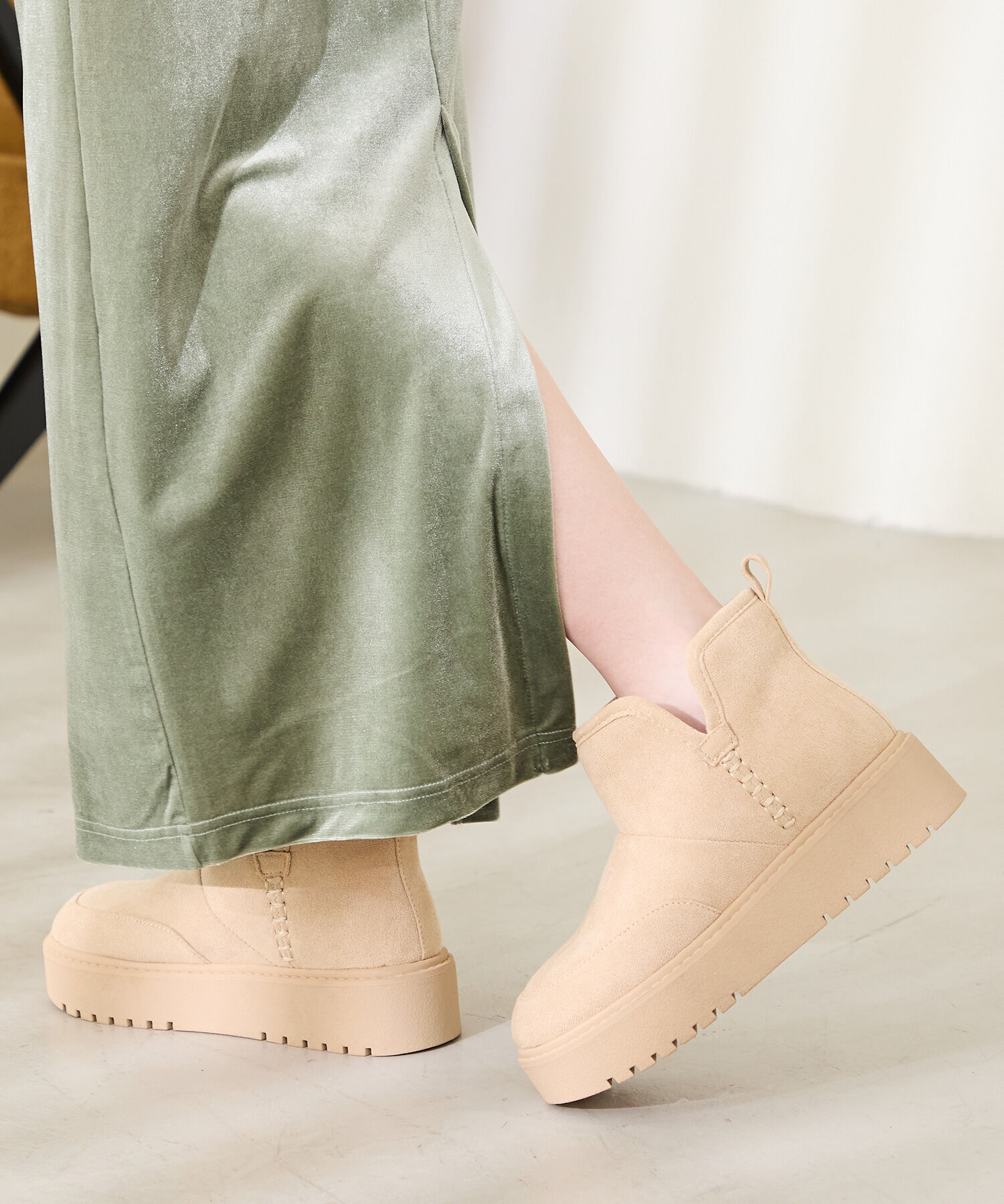 ORiental TRaffic「【 軽量 】 サイドスリット 厚底 ムートン ショートブーツ /51425 防寒」|ショートブーツ|