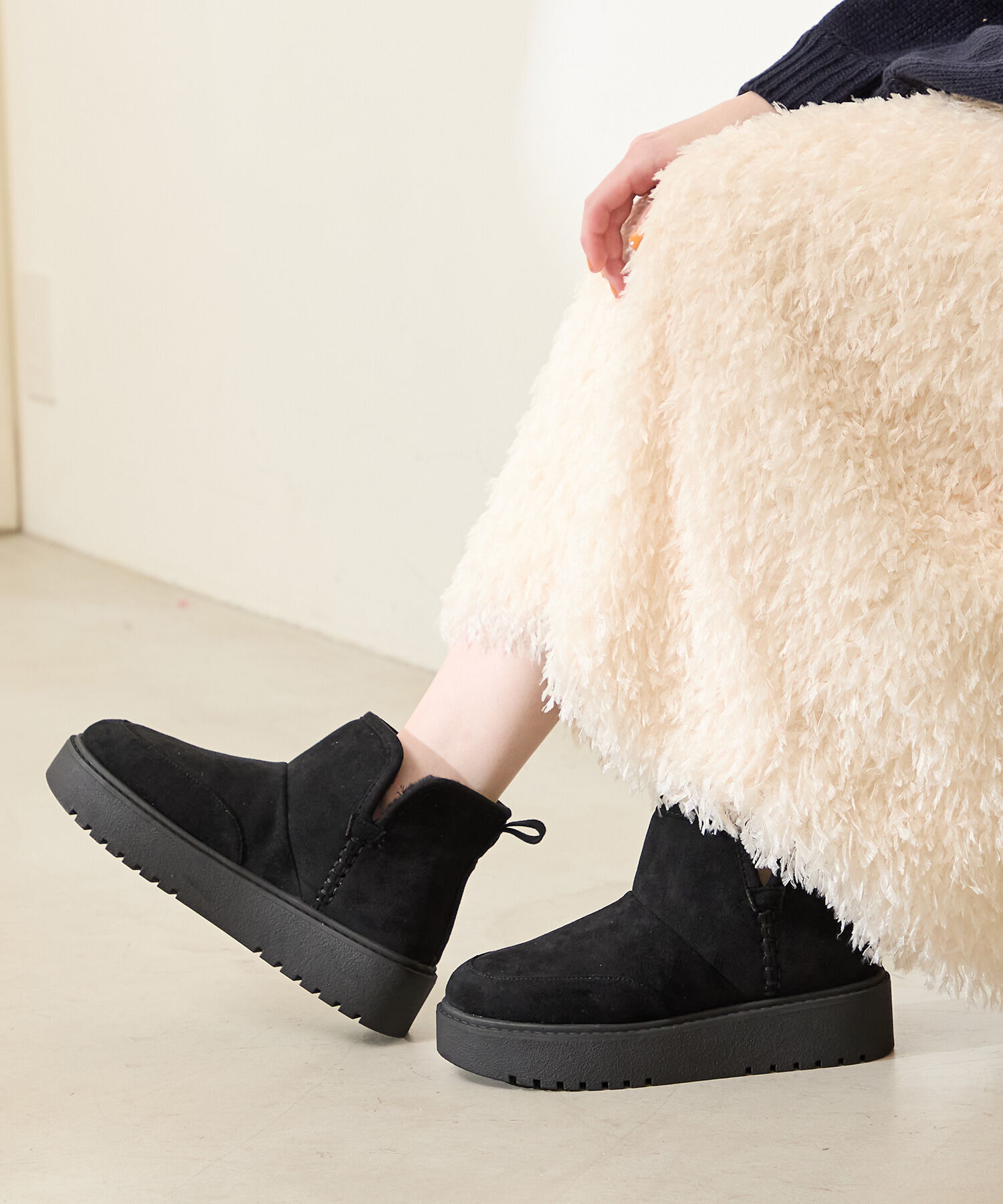 ORiental TRaffic「【 軽量 】 サイドスリット 厚底 ムートン ショートブーツ /51425 防寒」|ショートブーツ|