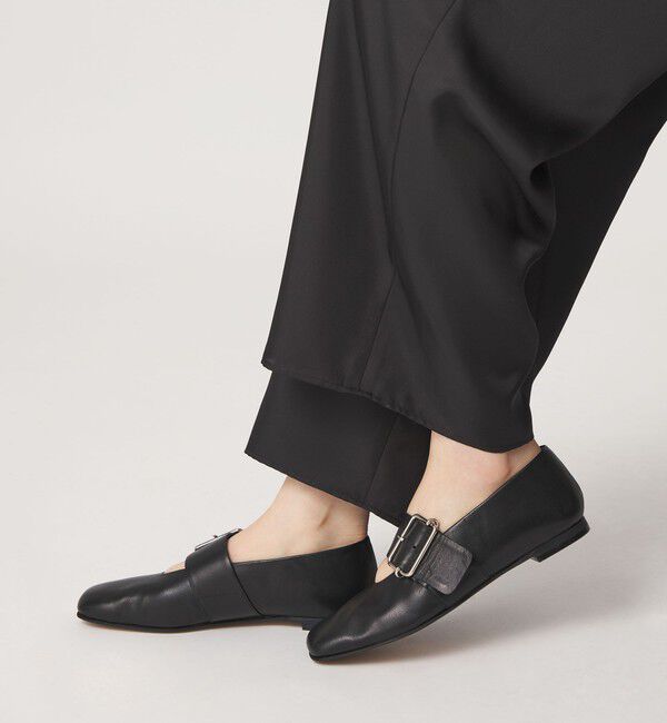 ODETTE E ODILE「ニュークラシックワイドベルト フラット10&uarr;」|パンプス|