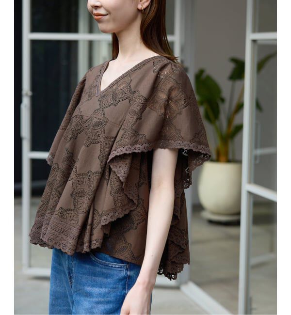 SLOBE IENA「《追加予約》レースフリルVネックブラウス」|シャツ・ブラウス|