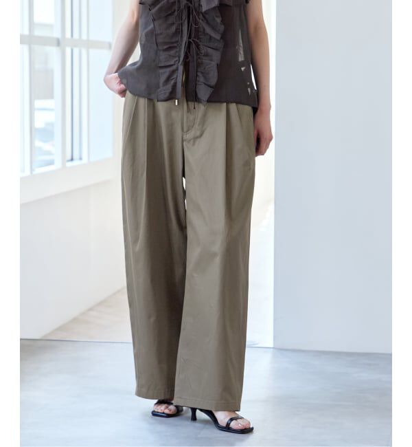 U by SPICK&SPAN「《予約》ルーズタックチノパンツ」|チノ|