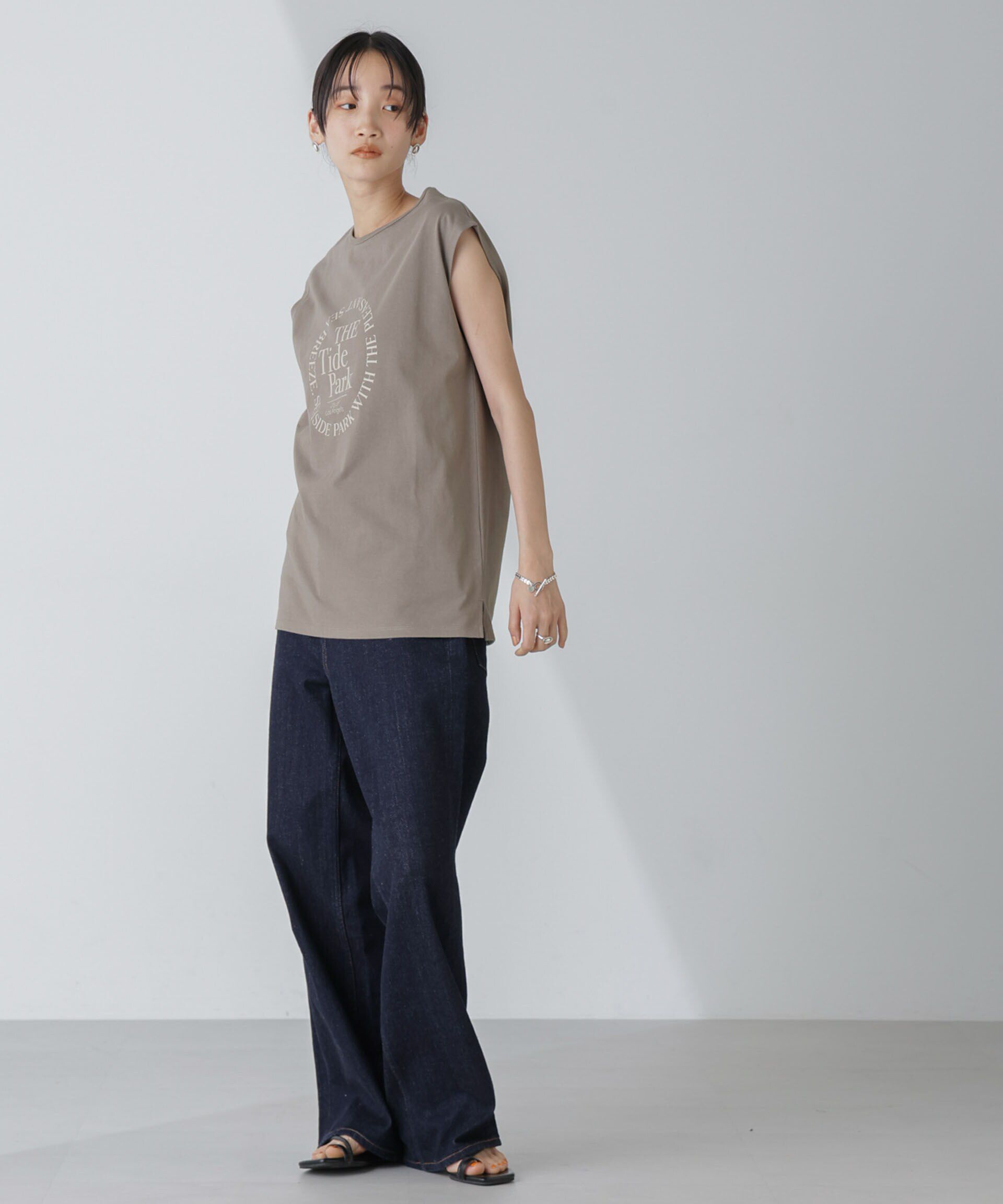 nano･universe「ノースリーブロゴプリントトップス」|Tシャツ・カットソー|