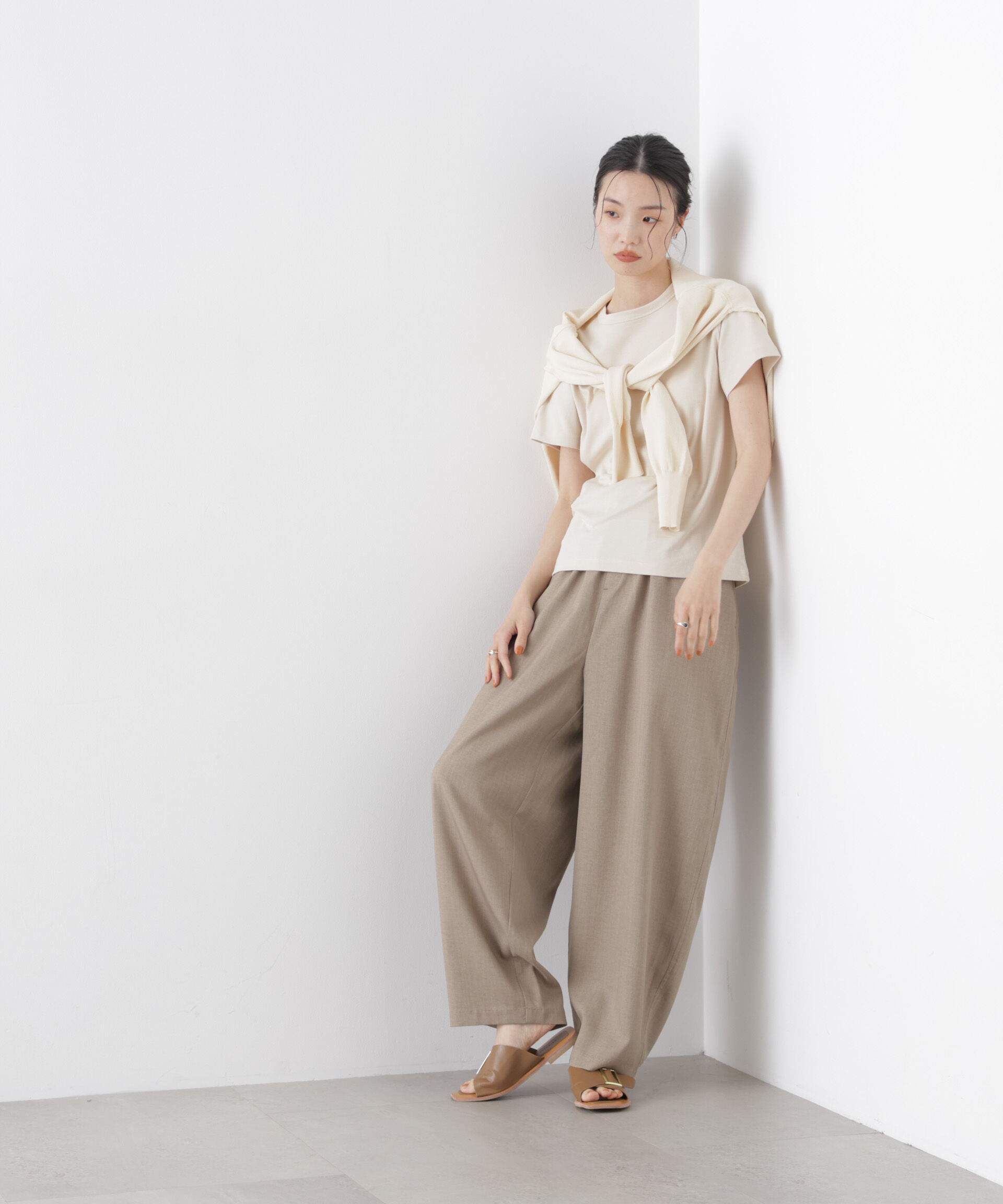 nano･universe「カーブシルエットイージーパンツ(セットアップ可)」|チノ|