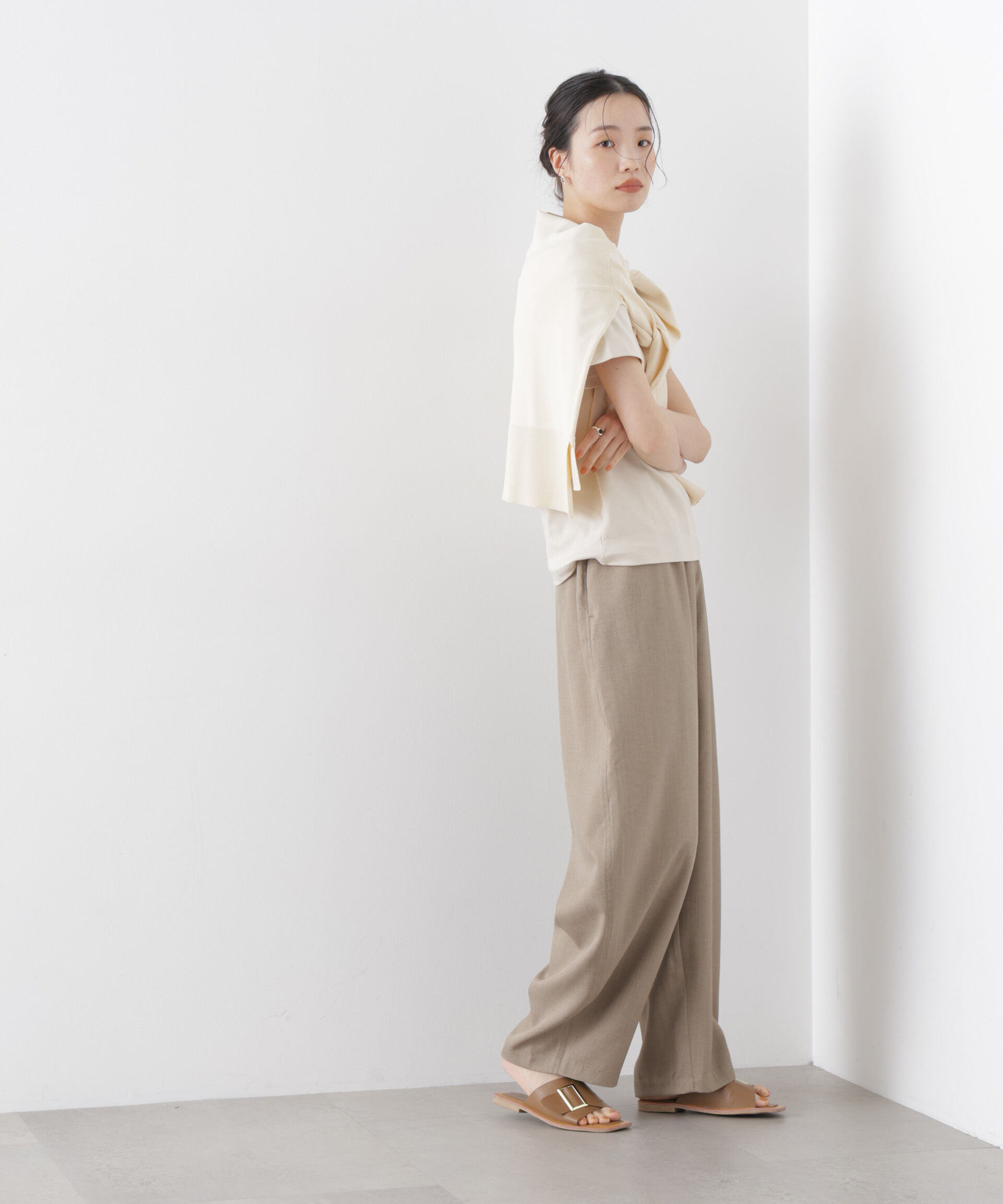 nano･universe「カーブシルエットイージーパンツ(セットアップ可)」|チノ|