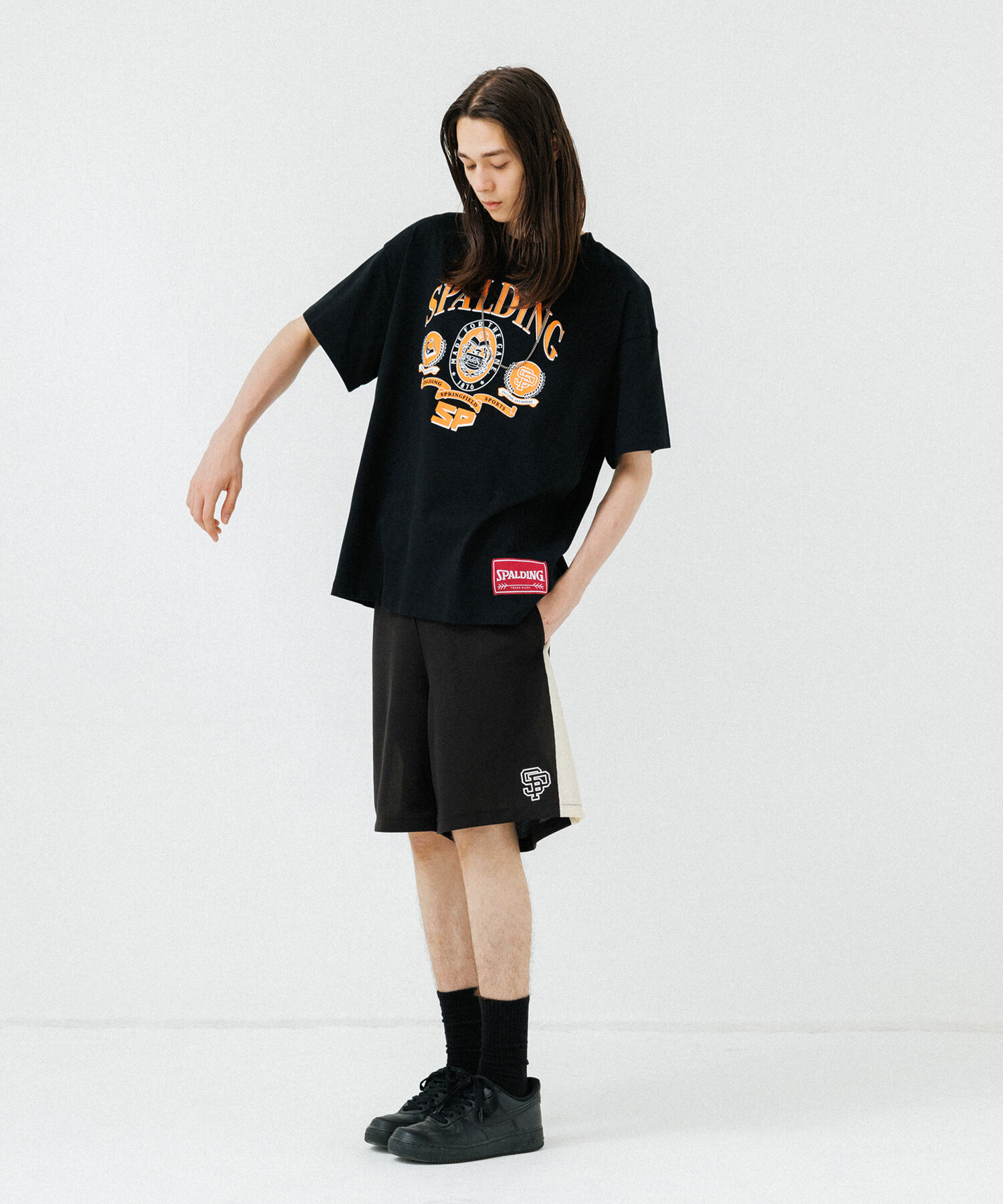 ADAM ET ROPE'「《別注》【SPALDING/スポルディング】COLLEGE BASKETBALL CLUB LIKE DESIGN TEE / UNISEX」|Tシャツ・カットソー|