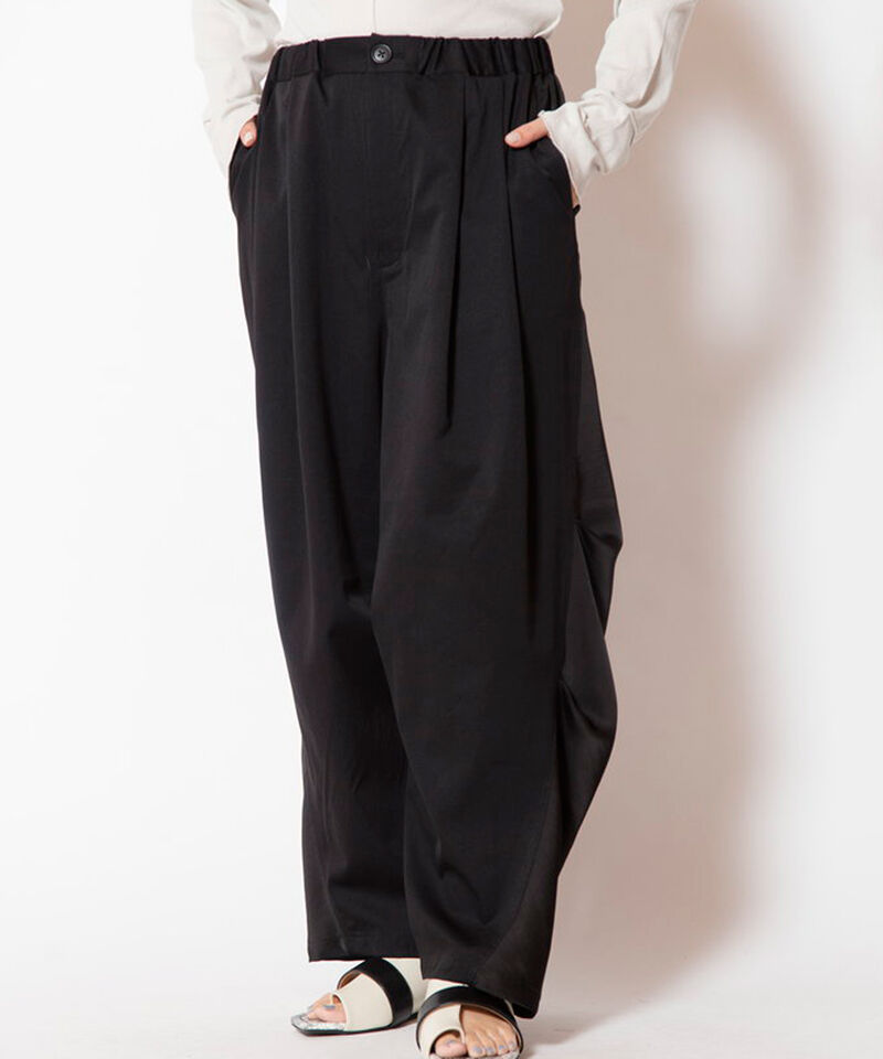  「タックカーブパンツ」|その他|BLACK