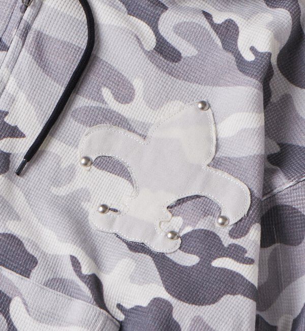  「【UNISEX】KOOKY'Nカモ柄ワッフルユリ紋章スタッズジップパーカー」|パーカー|