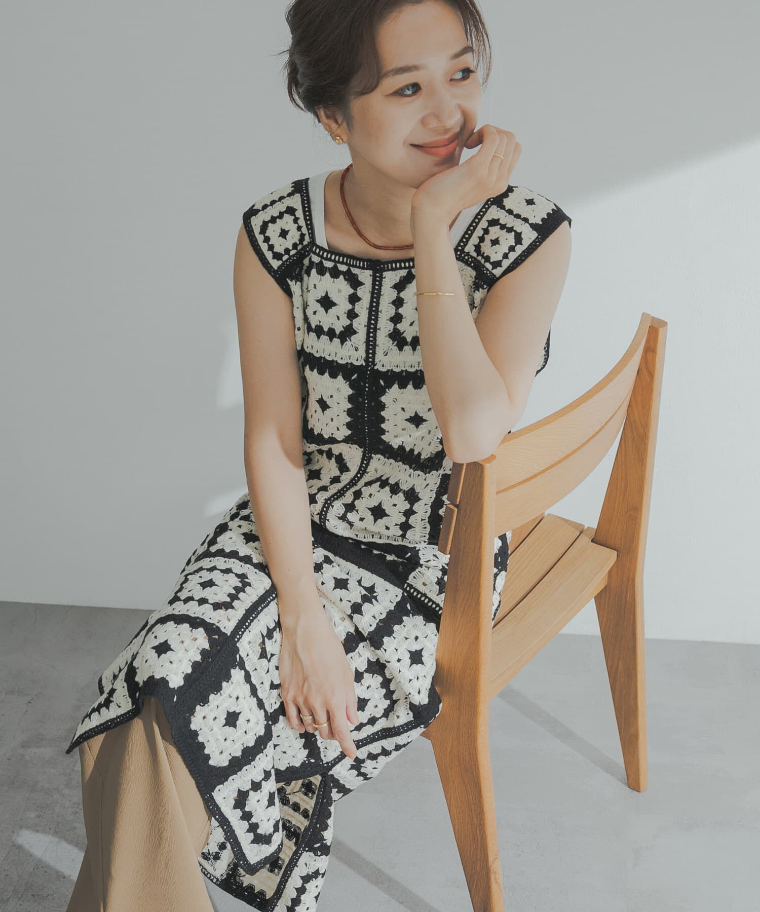 URBAN RESEARCH DOORS「パッチワーククロシェニットワンピース」|ワンピース|ホワイト系その他