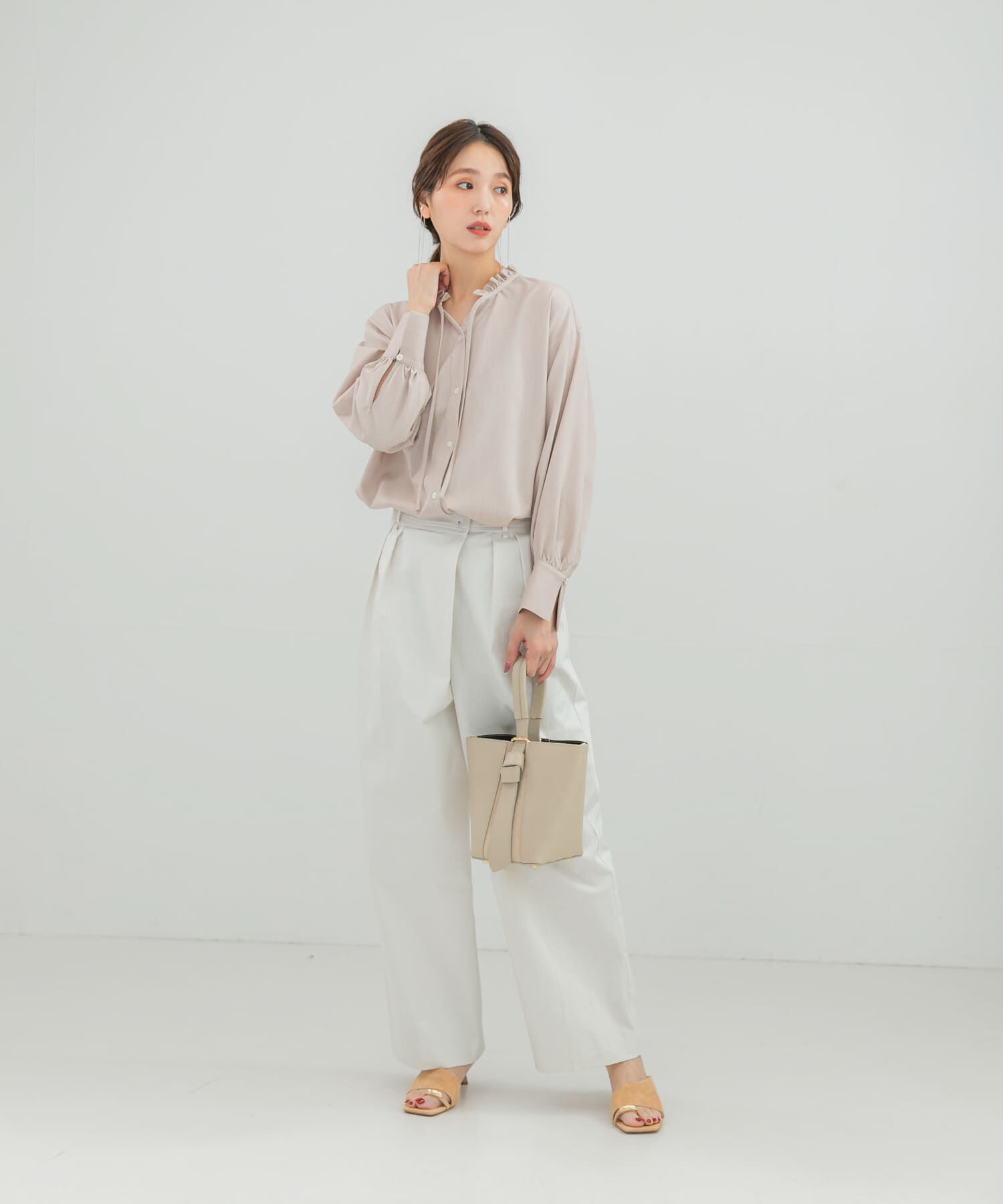 URBAN RESEARCH ROSSO「フリルネックデニムブラウス」|シャツ・ブラウス|