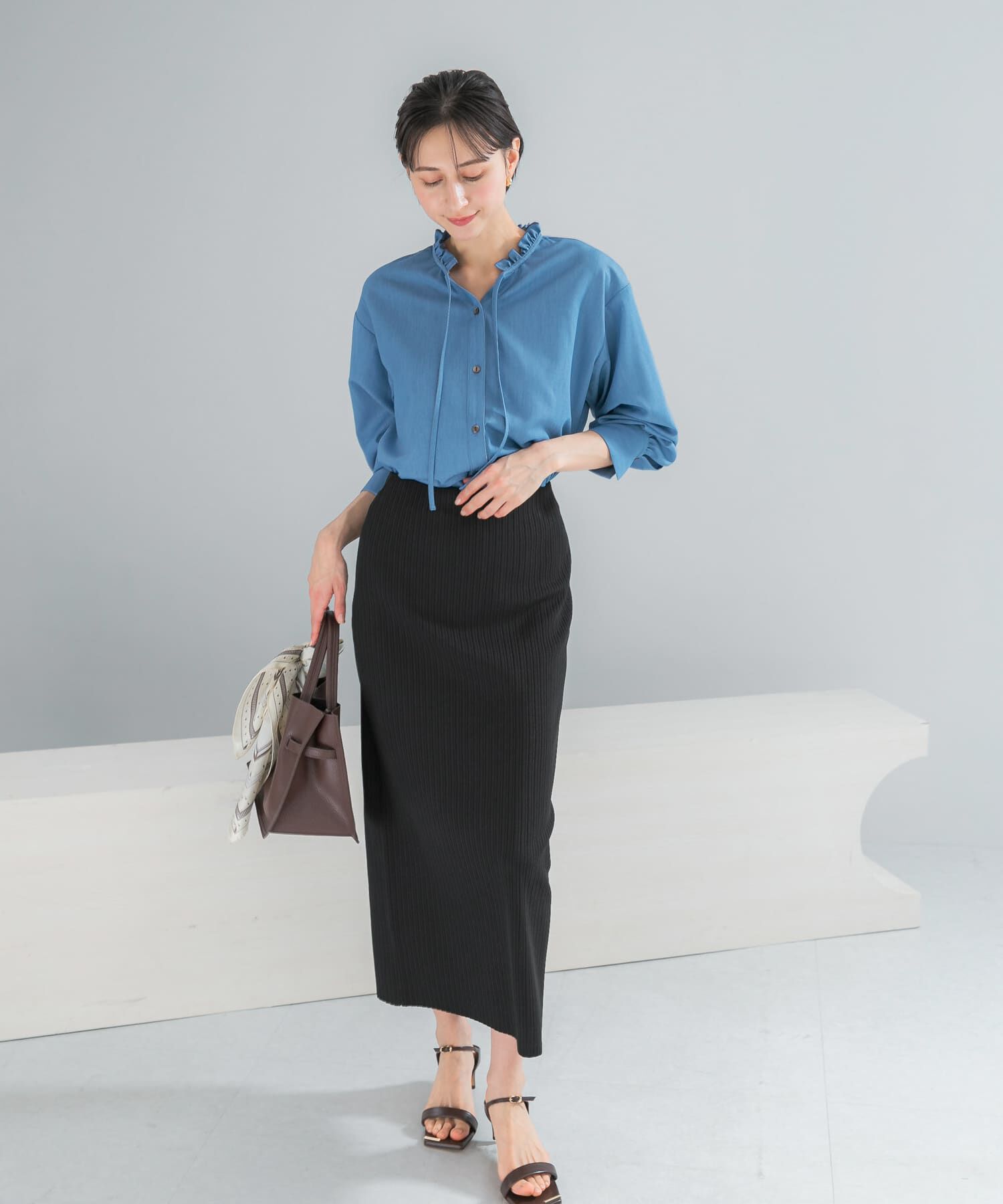 URBAN RESEARCH ROSSO「フリルネックデニムブラウス」|シャツ・ブラウス|