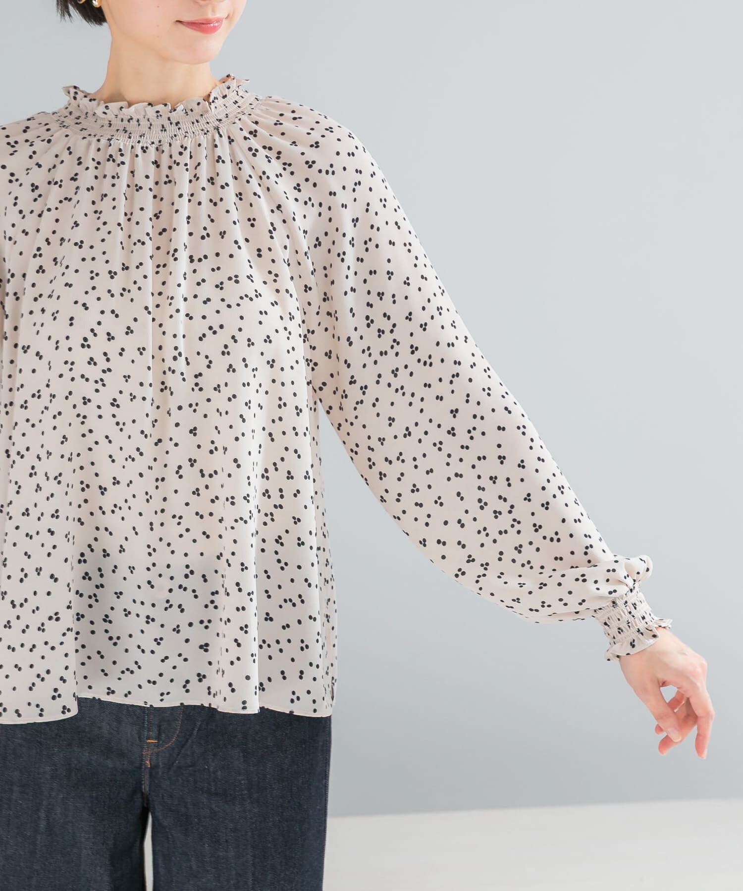 URBAN RESEARCH ROSSO「『WEB/一部店舗限定』ウォッシャブルランダムドットブラウス」|シャツ・ブラウス|