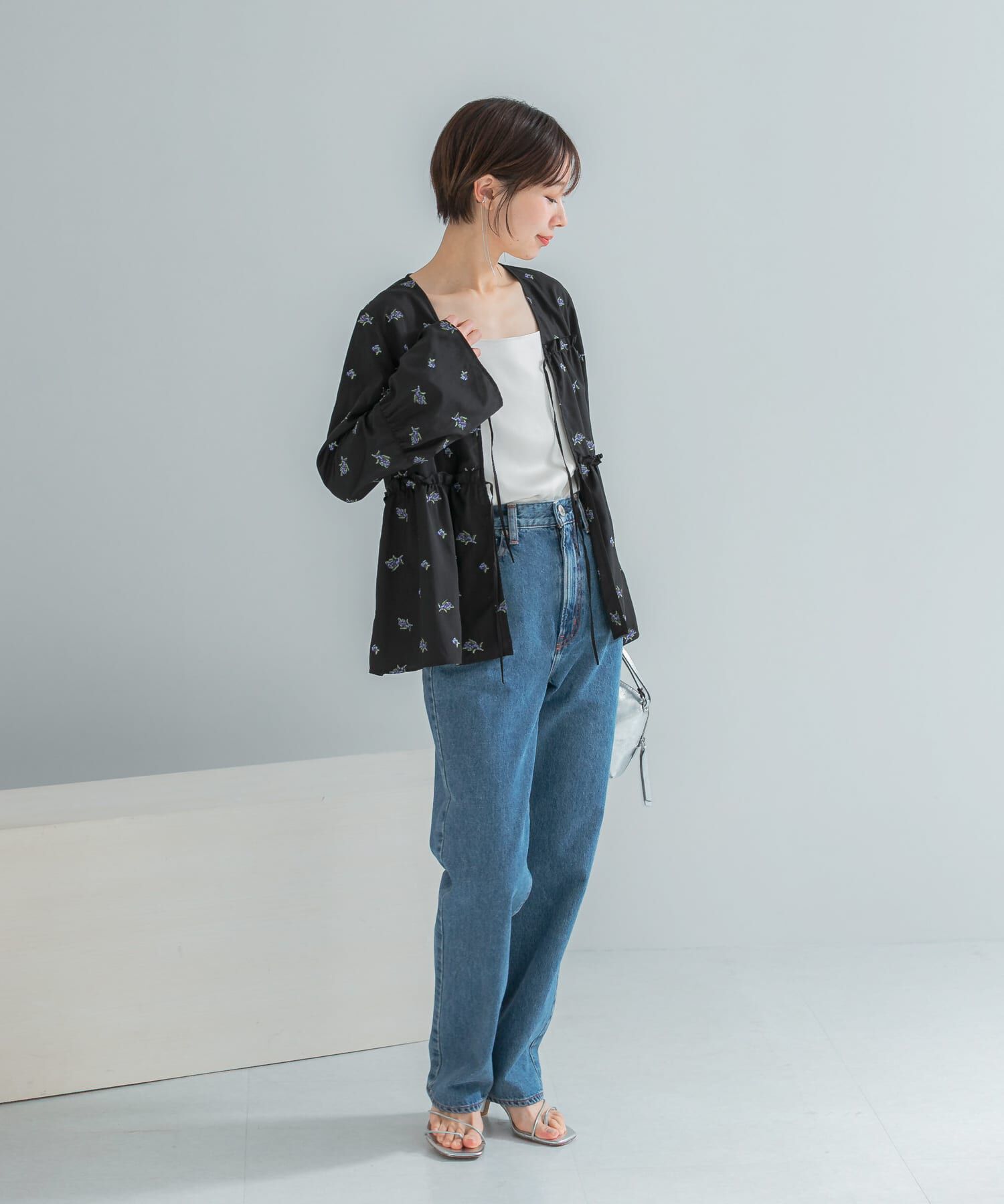 URBAN RESEARCH ROSSO「フラワー刺繍ギャザーブラウス」|シャツ・ブラウス|