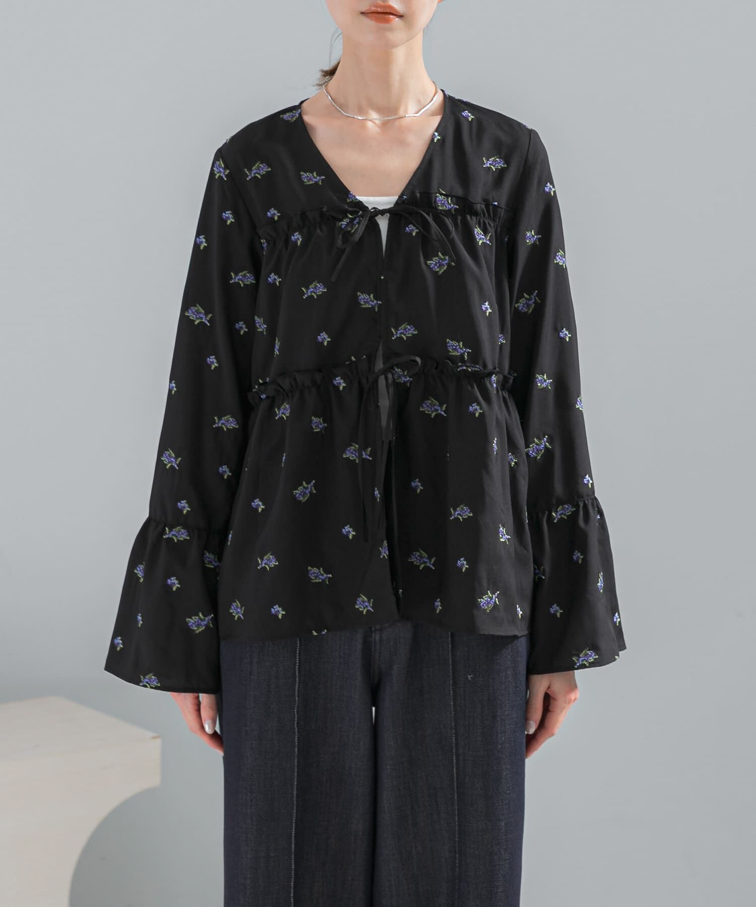 URBAN RESEARCH ROSSO「フラワー刺繍ギャザーブラウス」|シャツ・ブラウス|