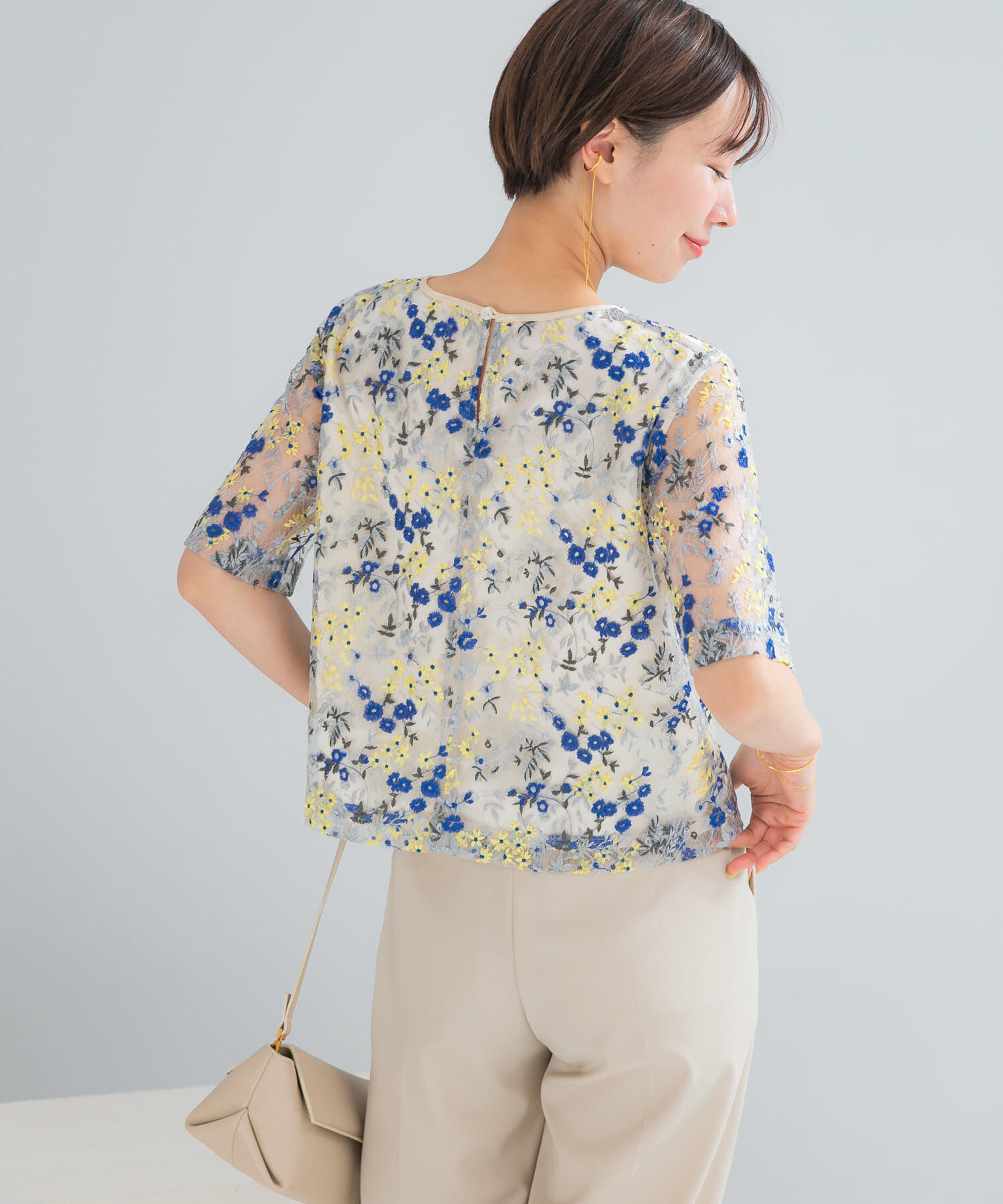 URBAN RESEARCH ROSSO「フラワー刺繍セミシアーブラウス」|シャツ・ブラウス|