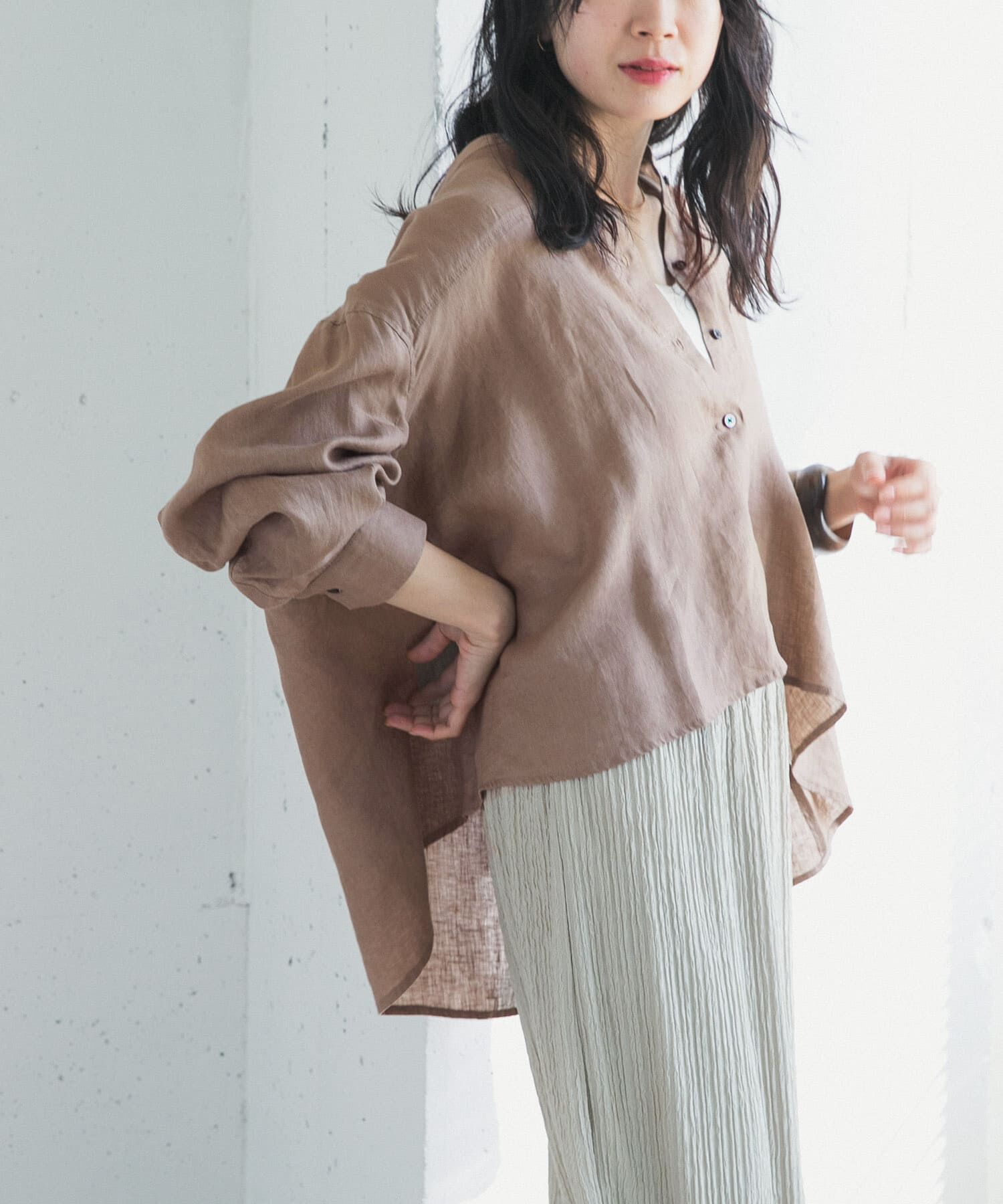 URBAN RESEARCH DOORS「リネンカーブスリーブブラウス」|シャツ・ブラウス|モカ