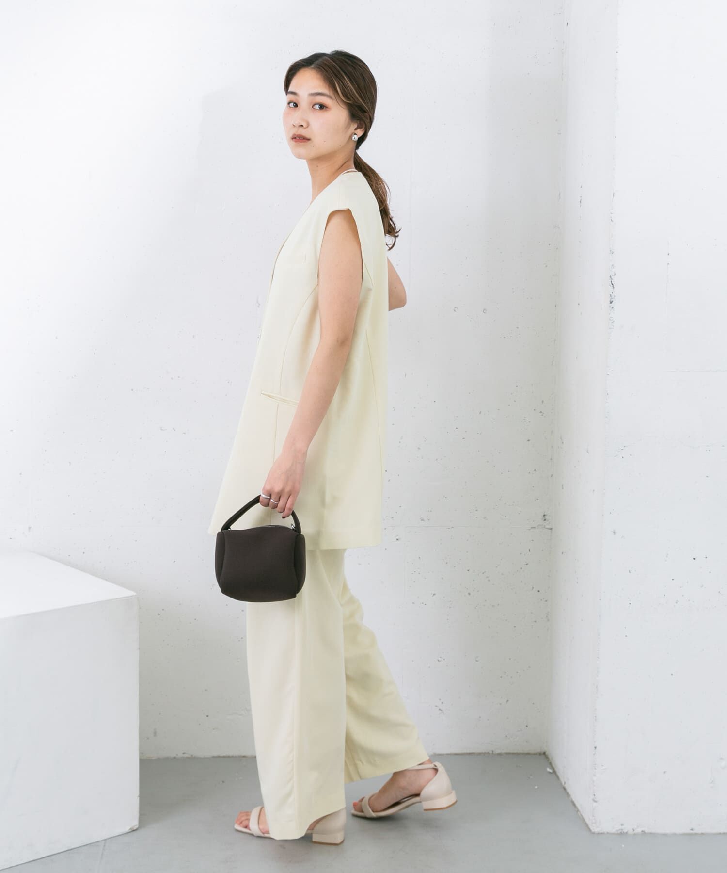  「ラウンドノーカラージレ」|ノーカラーコート|