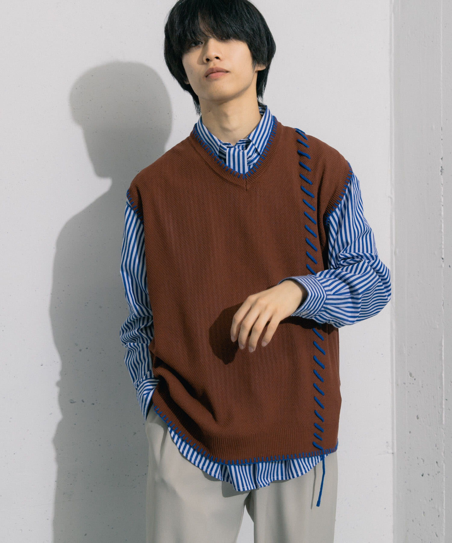 SENSE OF PLACE by URBAN RESEARCH「ブランケットステッチVネックベスト」|ベスト・ジレ|