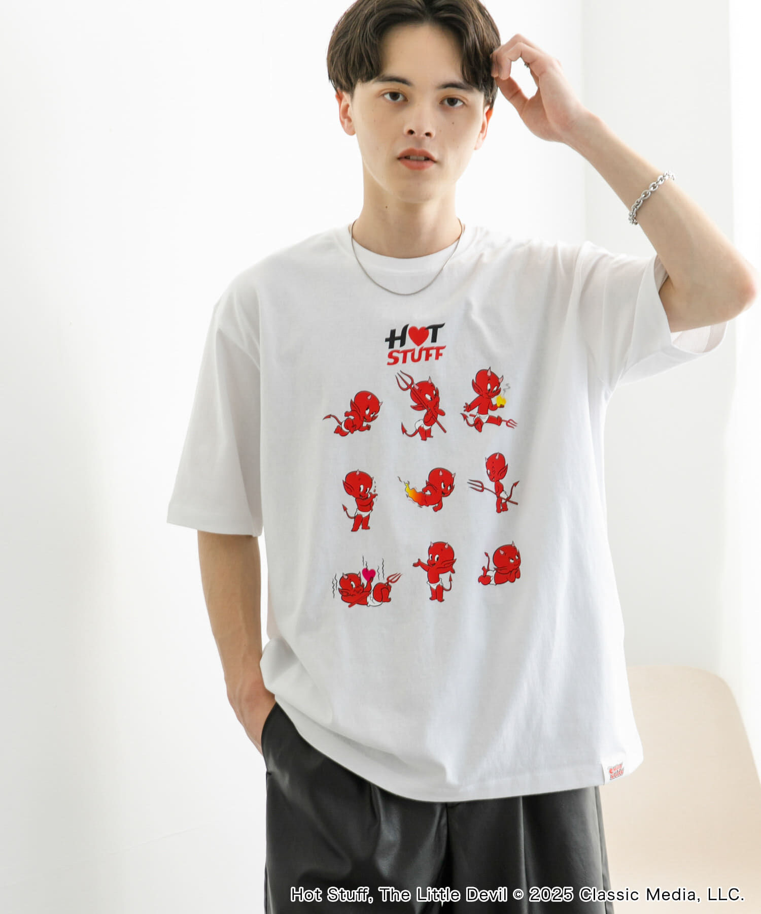 SENSE OF PLACE by URBAN RESEARCH「『別注』HOT STUFF&times;SENSE OF PLACE　 プリントTシャツ B」|Tシャツ・カットソー|ホワイト