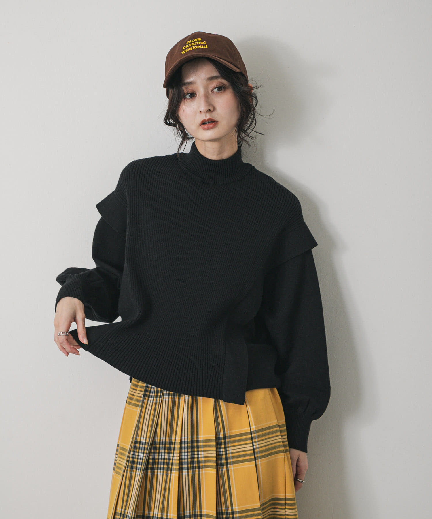 SENSE OF PLACE by URBAN RESEARCH「『一部WEB限定カラー』ストレッチショルダータックセーター」|ニット・セーター|ブラック