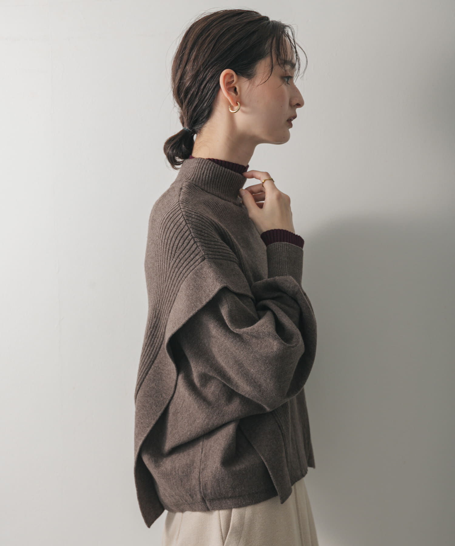 SENSE OF PLACE by URBAN RESEARCH「『一部WEB限定カラー』ストレッチショルダータックセーター」|ニット・セーター|