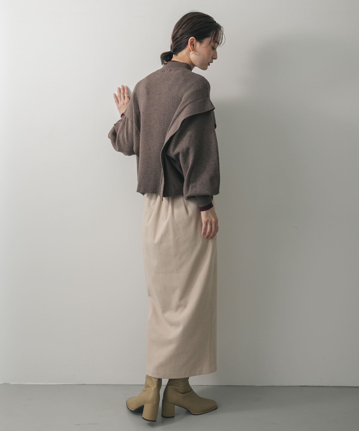 SENSE OF PLACE by URBAN RESEARCH「『一部WEB限定カラー』ストレッチショルダータックセーター」|ニット・セーター|