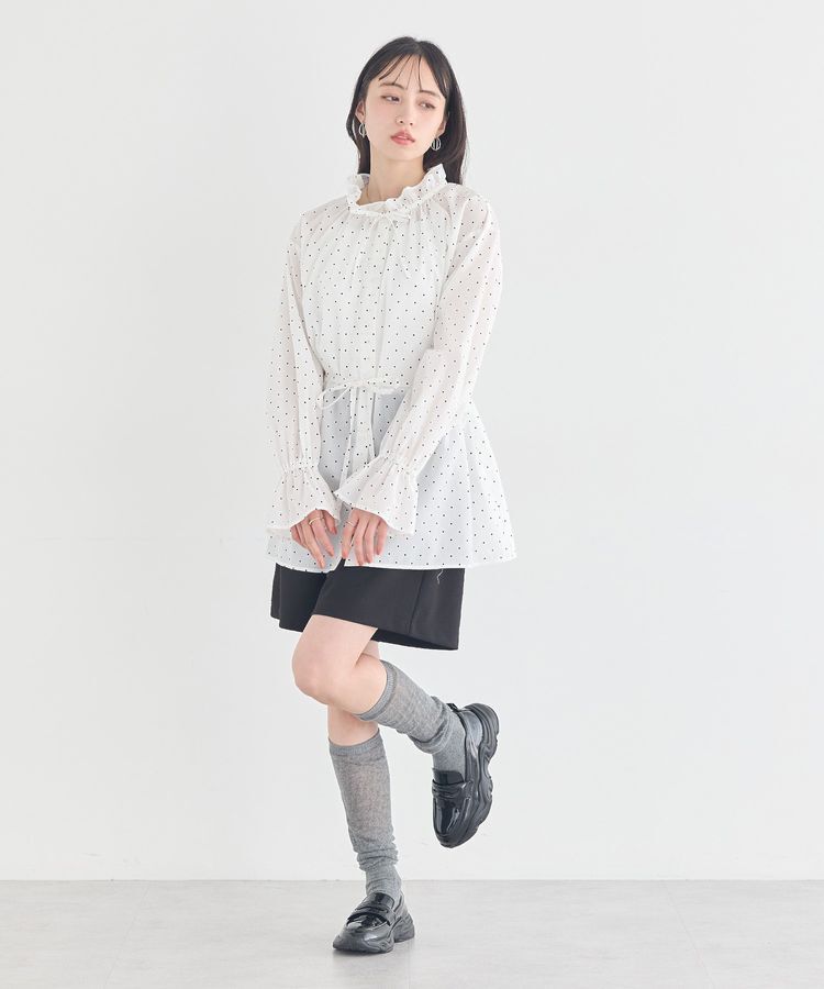 earth music&ecology「【接触冷感・イージーケア】TRキュプラダブルボタンフリルシャツ」|シャツ・ブラウス|