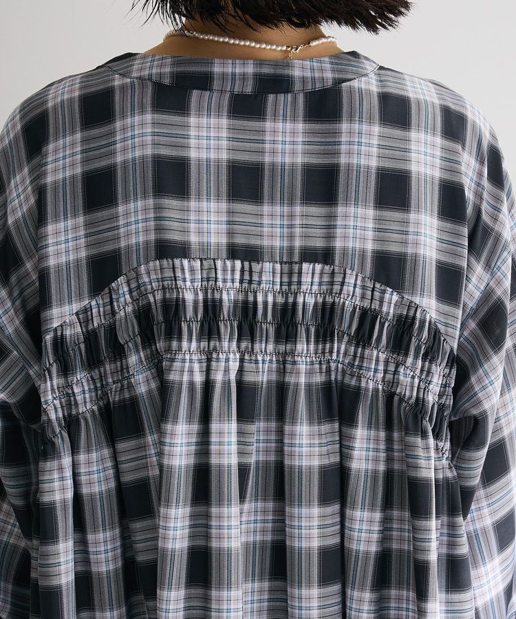 Green Parks「【しゃれシャツ】イージーケアVネックチェックブラウス」|シャツ・ブラウス|