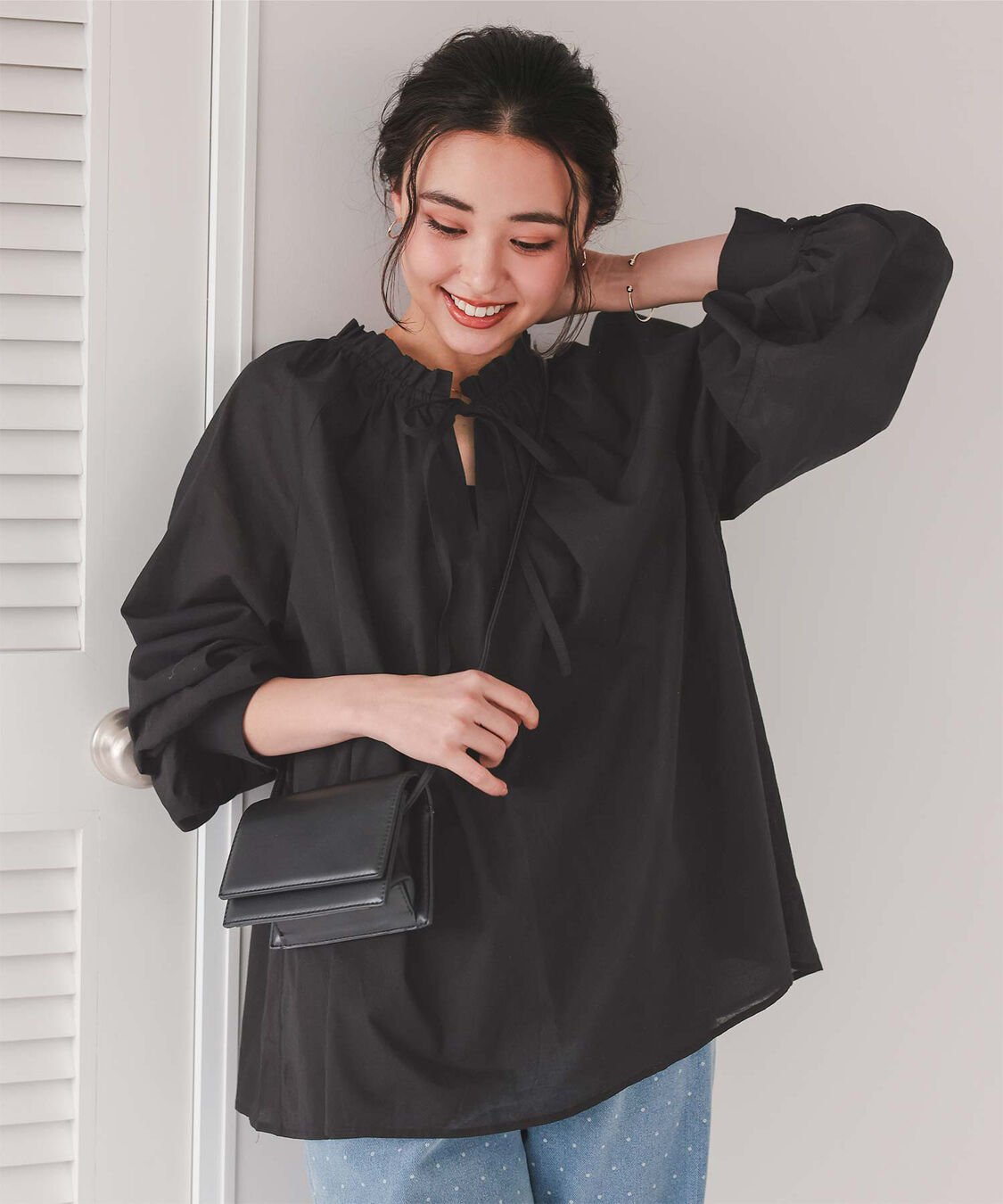 titivate「リボン付きAラインギャザーブラウス」|シャツ・ブラウス|ブラック