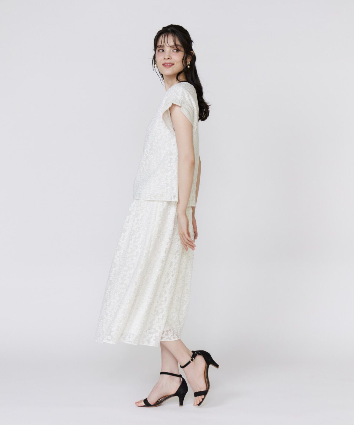 Maglie le cassetto「《大きいサイズ》フラワー刺繍ブラウス」|シャツ・ブラウス|