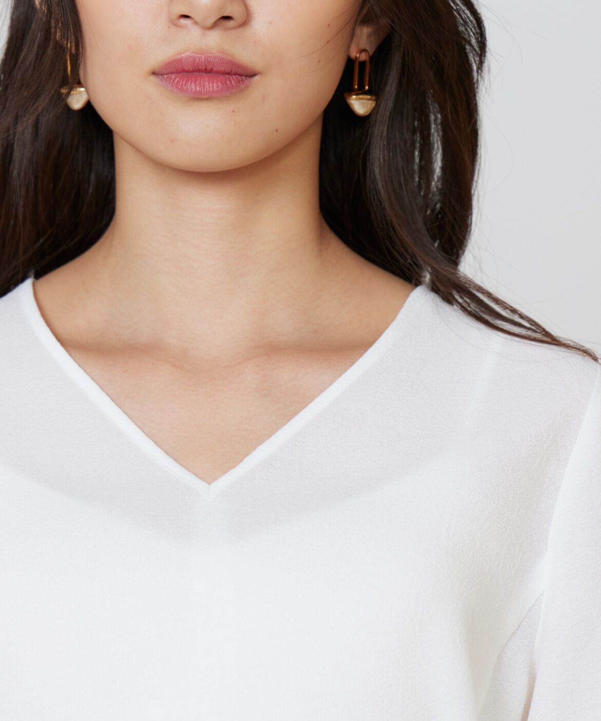 INED「Vネックブラウス」|シャツ・ブラウス|