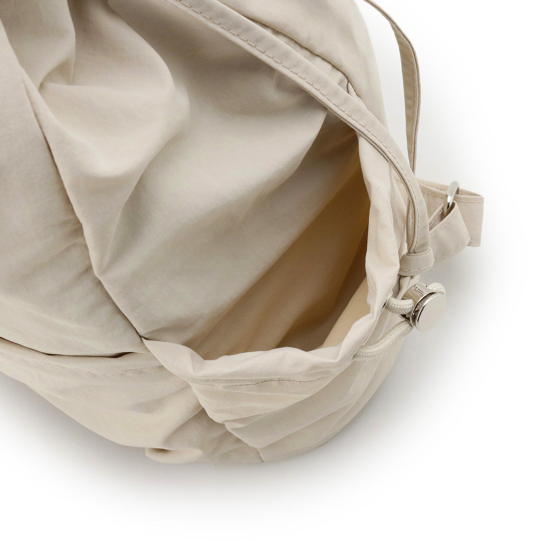 grove「【晴れの日も雨の日も】撥水フラップナイロンリュック」|リュック|